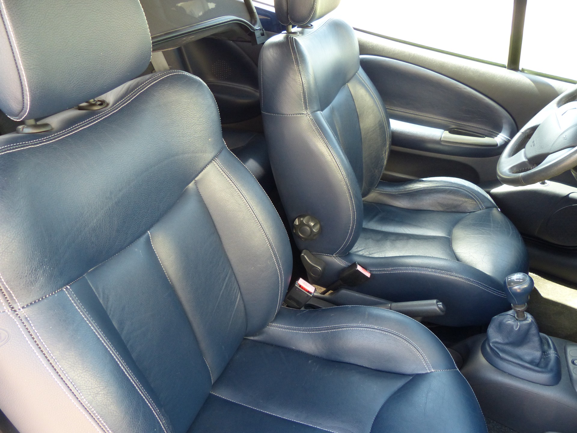 RENAULT Mégane 2.0 16V IDE Privilège-image-22