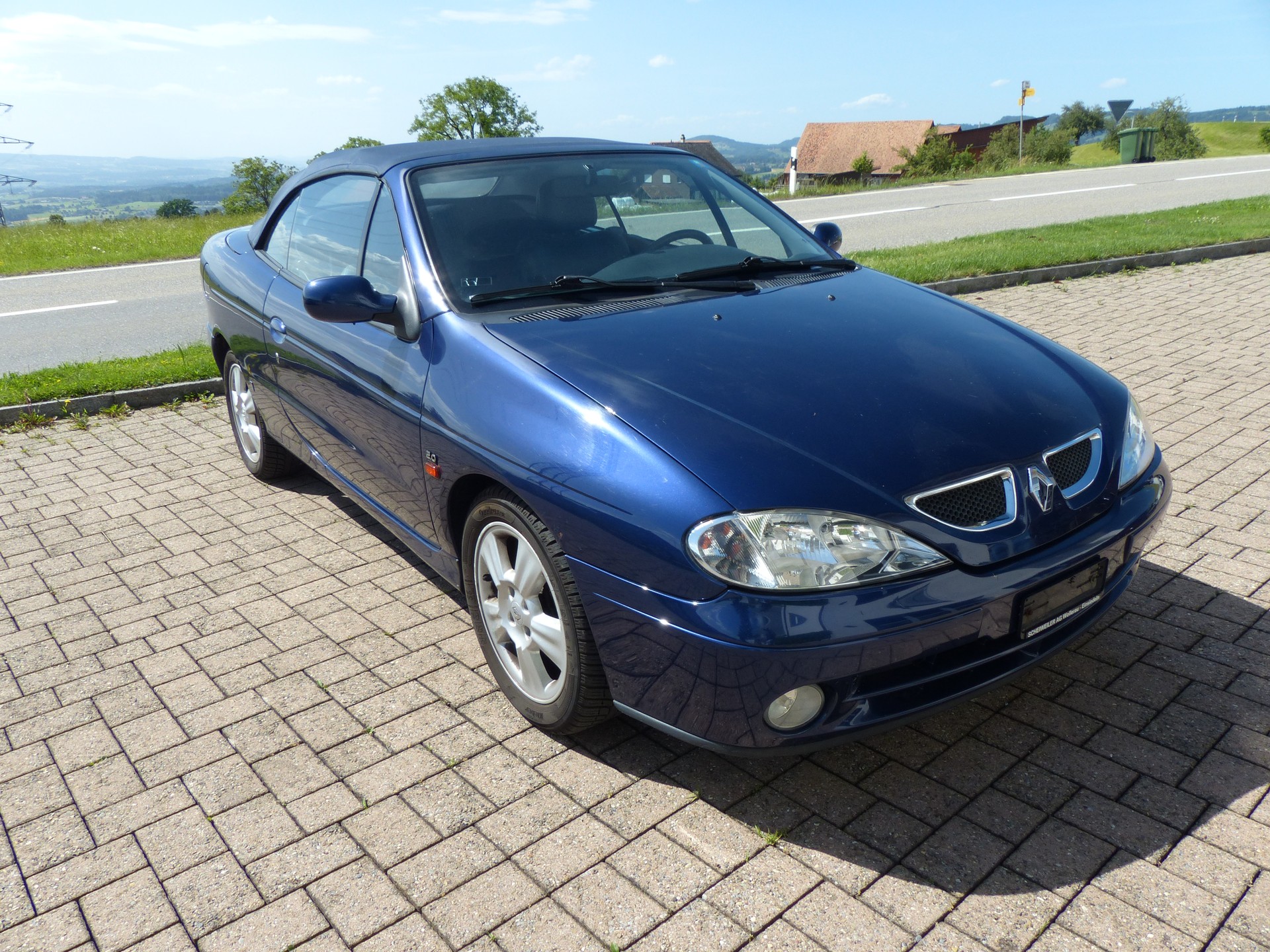 RENAULT Mégane 2.0 16V IDE Privilège-image-1
