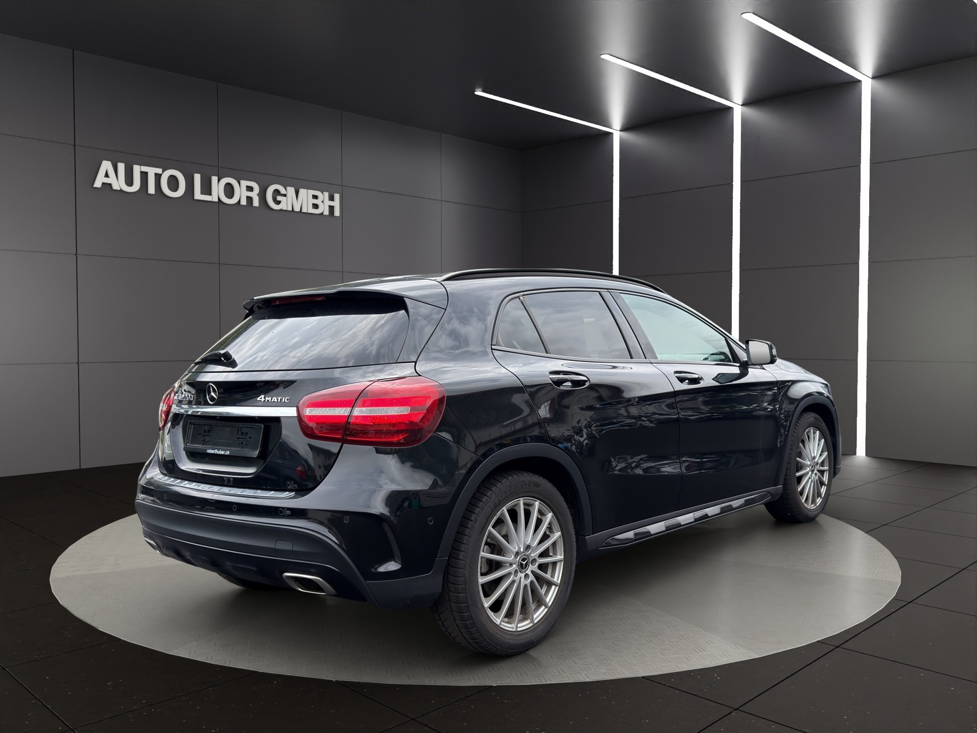 MERCEDES-BENZ GLA 220 d Style 4Matic 7G-DCT-image-5