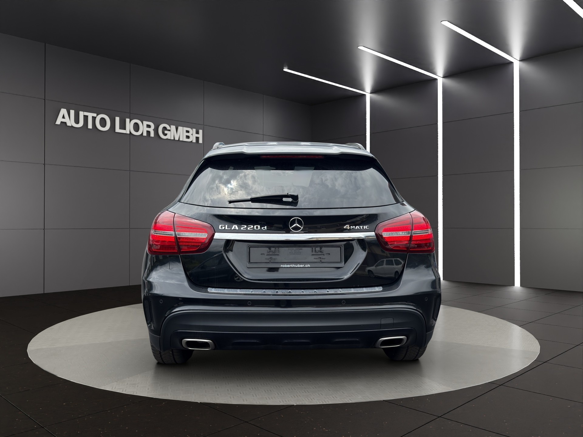 MERCEDES-BENZ GLA 220 d Style 4Matic 7G-DCT-image-4