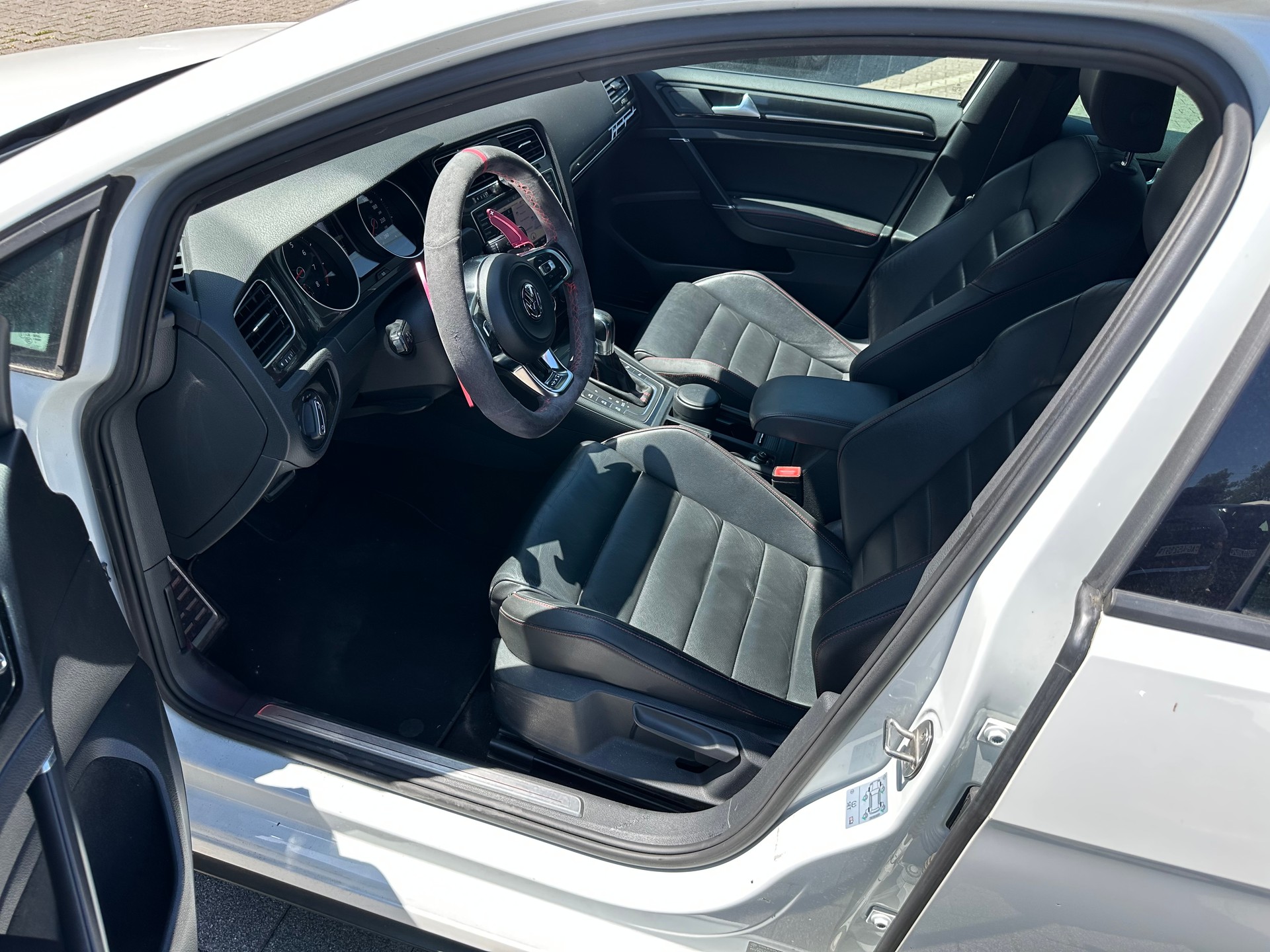 VW Golf 2.0 TSI GTI Performance DSG-image-6