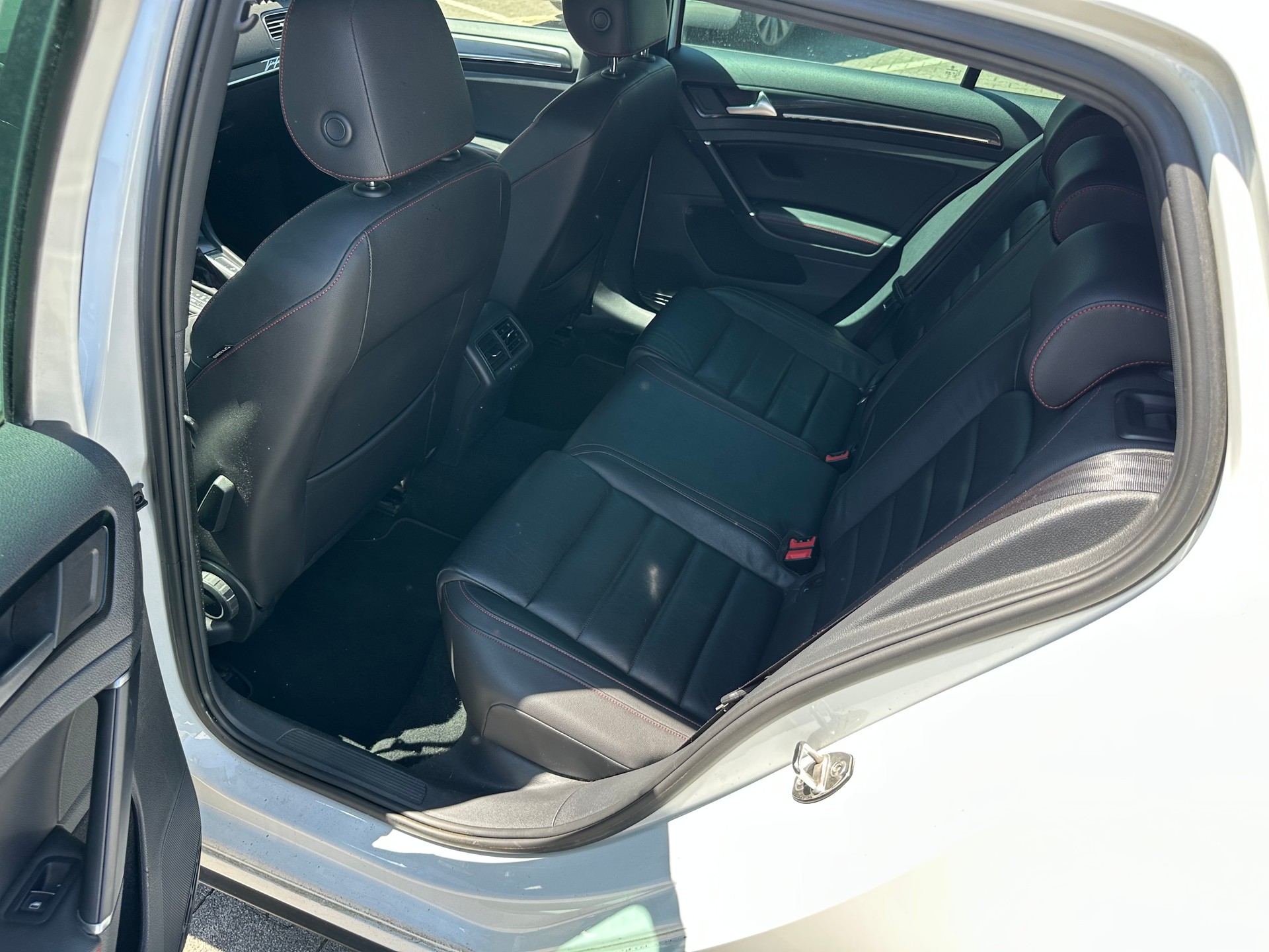 VW Golf 2.0 TSI GTI Performance DSG-image-9