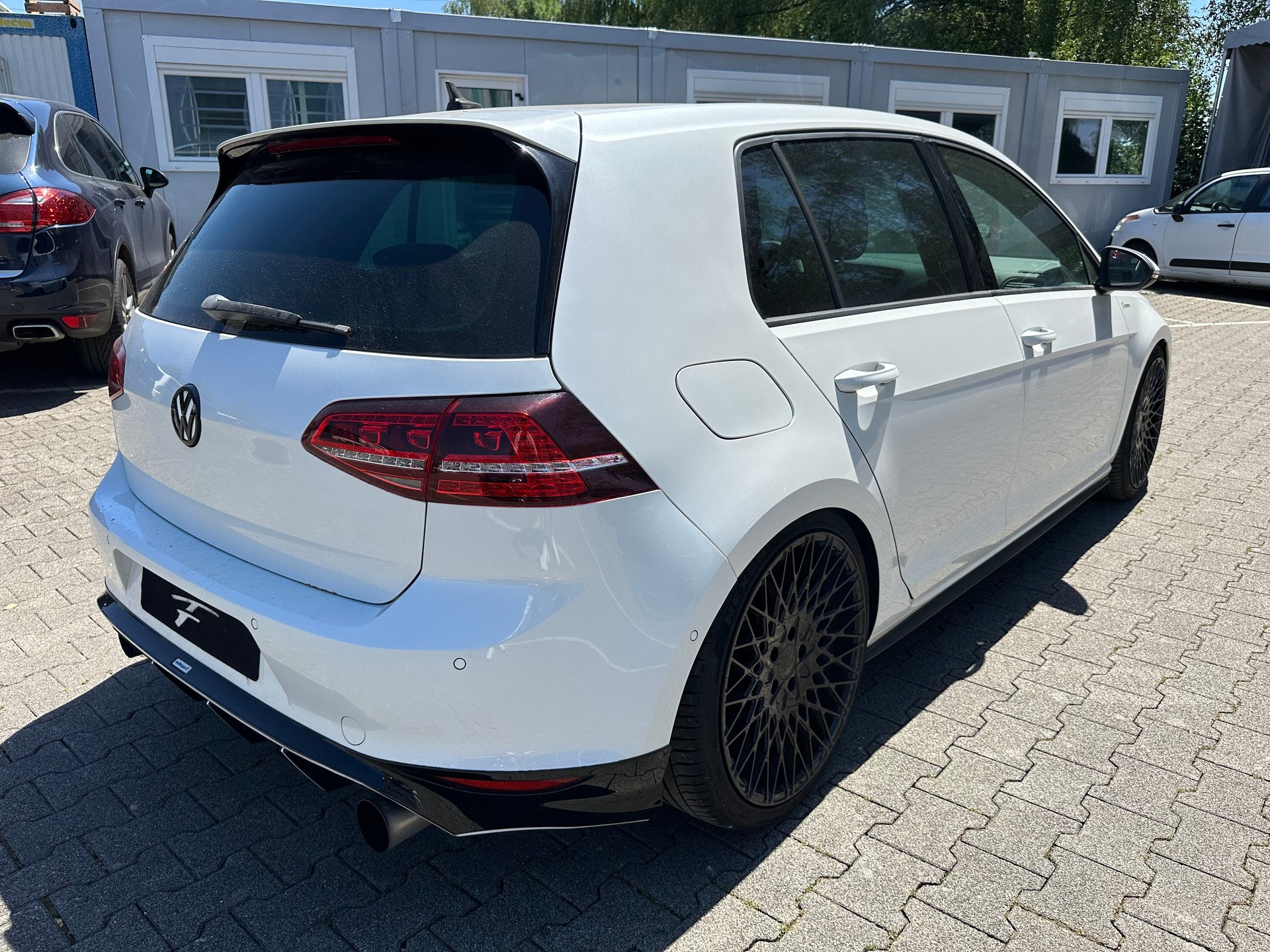 VW Golf 2.0 TSI GTI Performance DSG-image-5