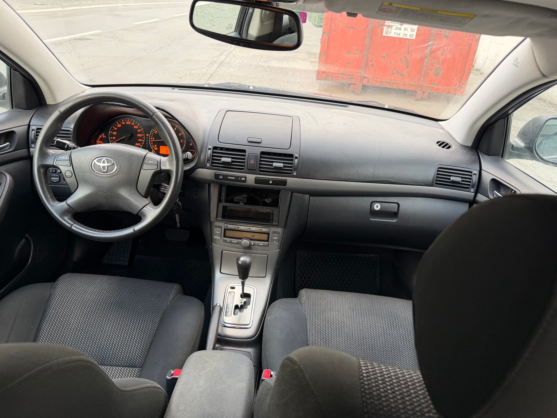 TOYOTA Avensis 2.4 D4 VVT-i Linea Sol Prem. T-Step5-image-2