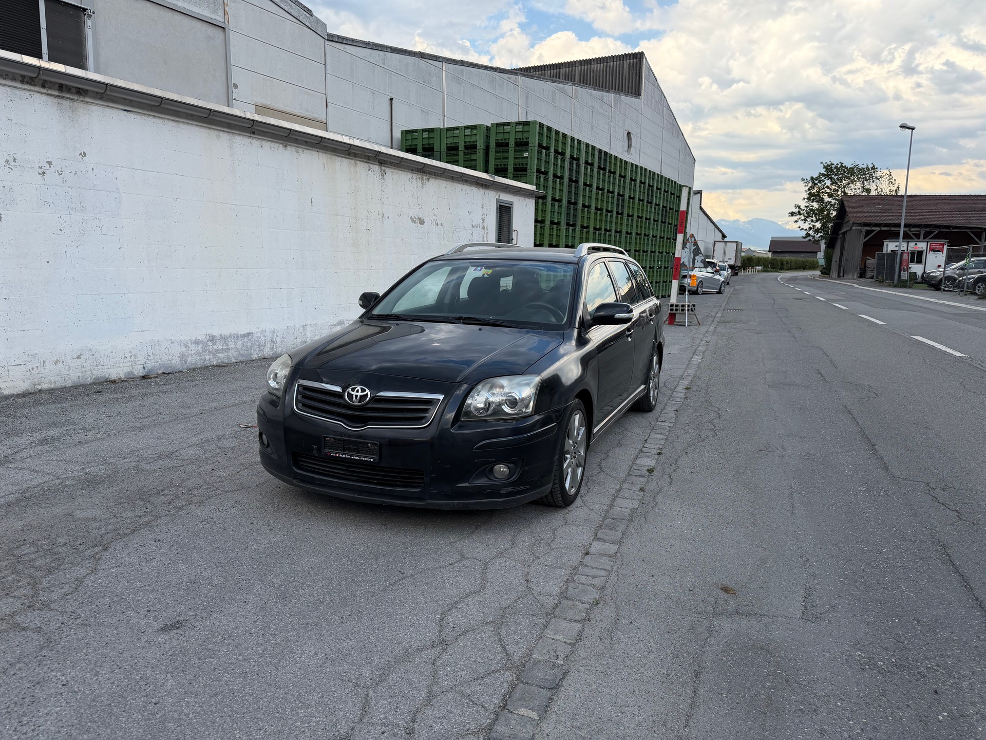 TOYOTA Avensis 2.4 D4 VVT-i Linea Sol Prem. T-Step5-image-1