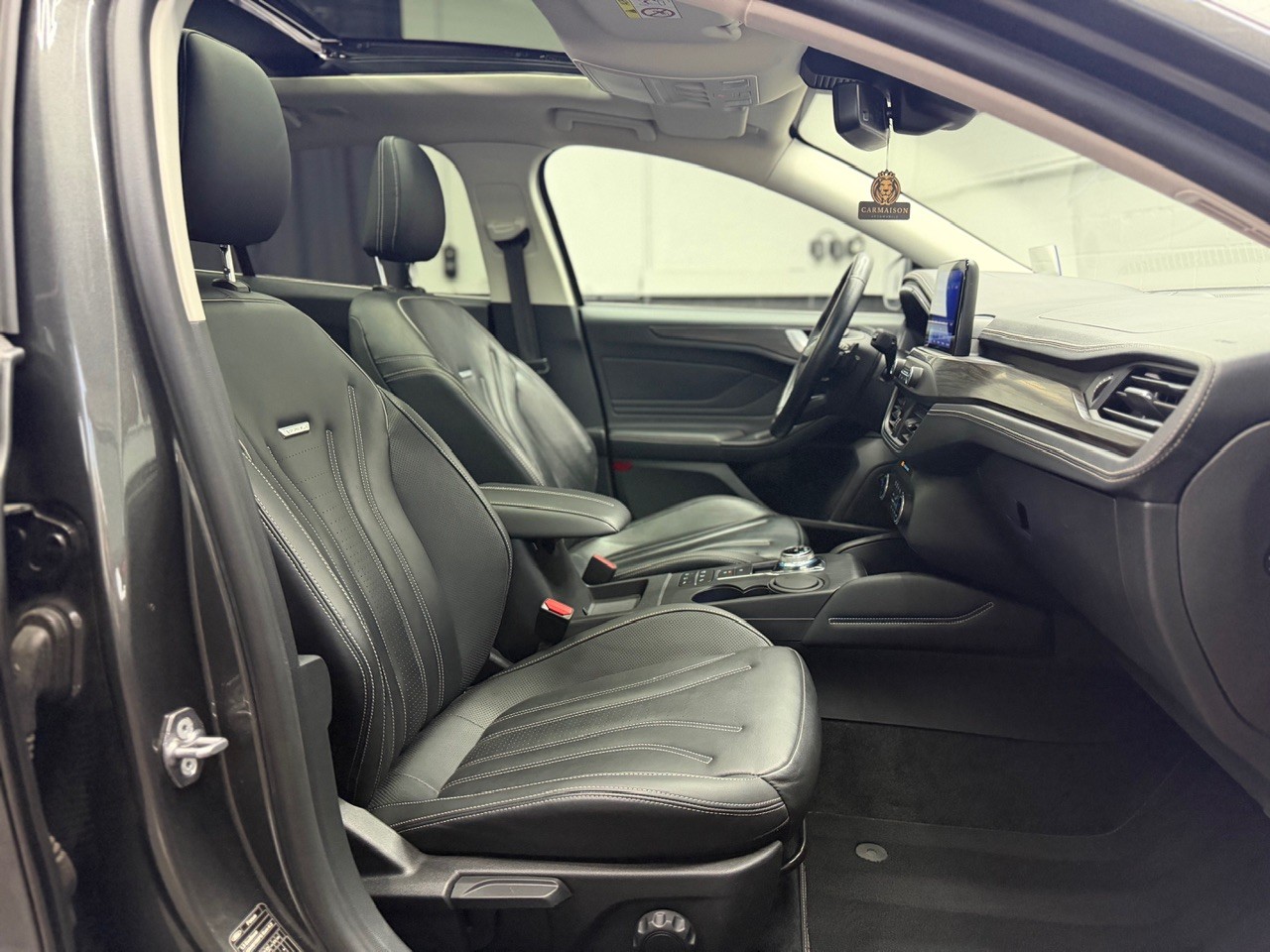 FORD Focus 1.5 SCTi Vignale | ACC | Head-Up Display | B&O Soundsystem | Full Assistenten | Schiebedach-image-27