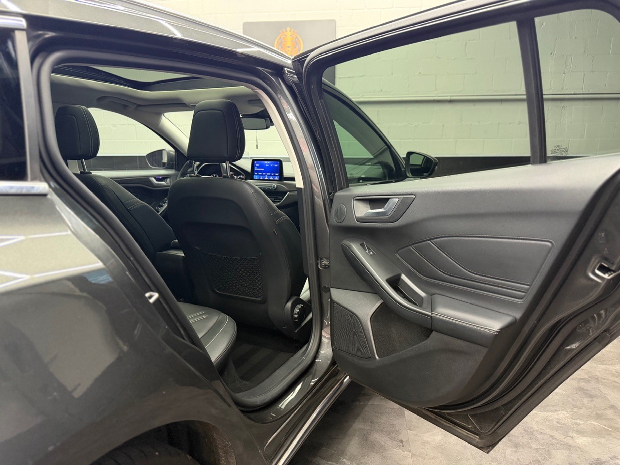 FORD Focus 1.5 SCTi Vignale | ACC | Head-Up Display | B&O Soundsystem | Full Assistenten | Schiebedach-image-24