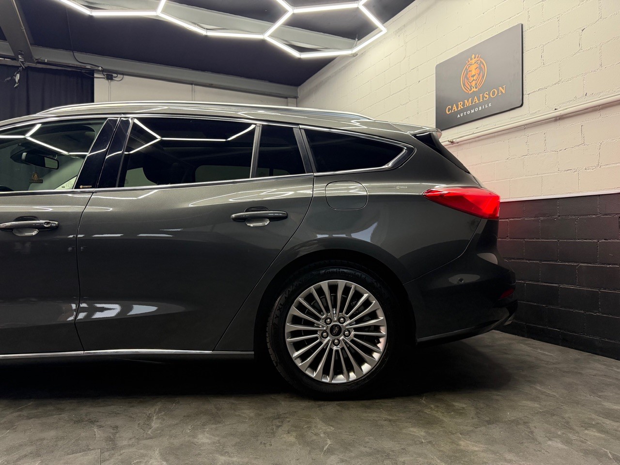 FORD Focus 1.5 SCTi Vignale | ACC | Head-Up Display | B&O Soundsystem | Full Assistenten | Schiebedach-image-3
