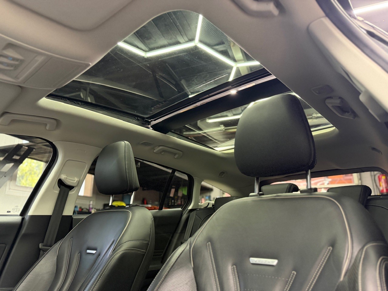FORD Focus 1.5 SCTi Vignale | ACC | Head-Up Display | B&O Soundsystem | Full Assistenten | Schiebedach-image-19