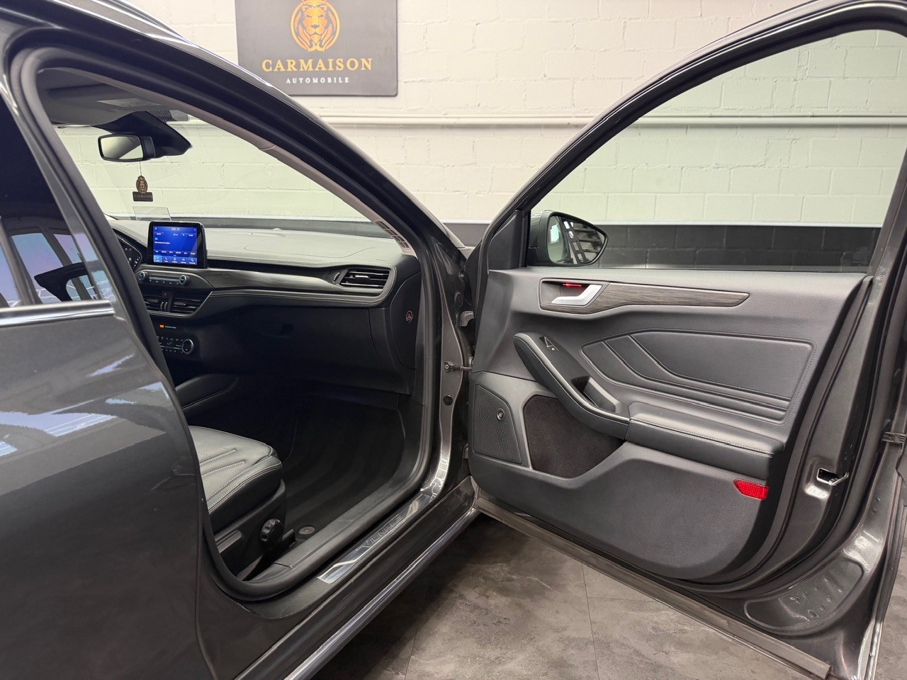 FORD Focus 1.5 SCTi Vignale | ACC | Head-Up Display | B&O Soundsystem | Full Assistenten | Schiebedach-image-25
