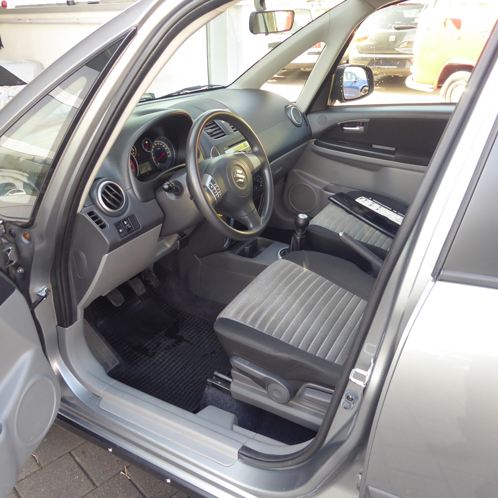 SUZUKI SX4 1.6 16V GL 4WD-image-4