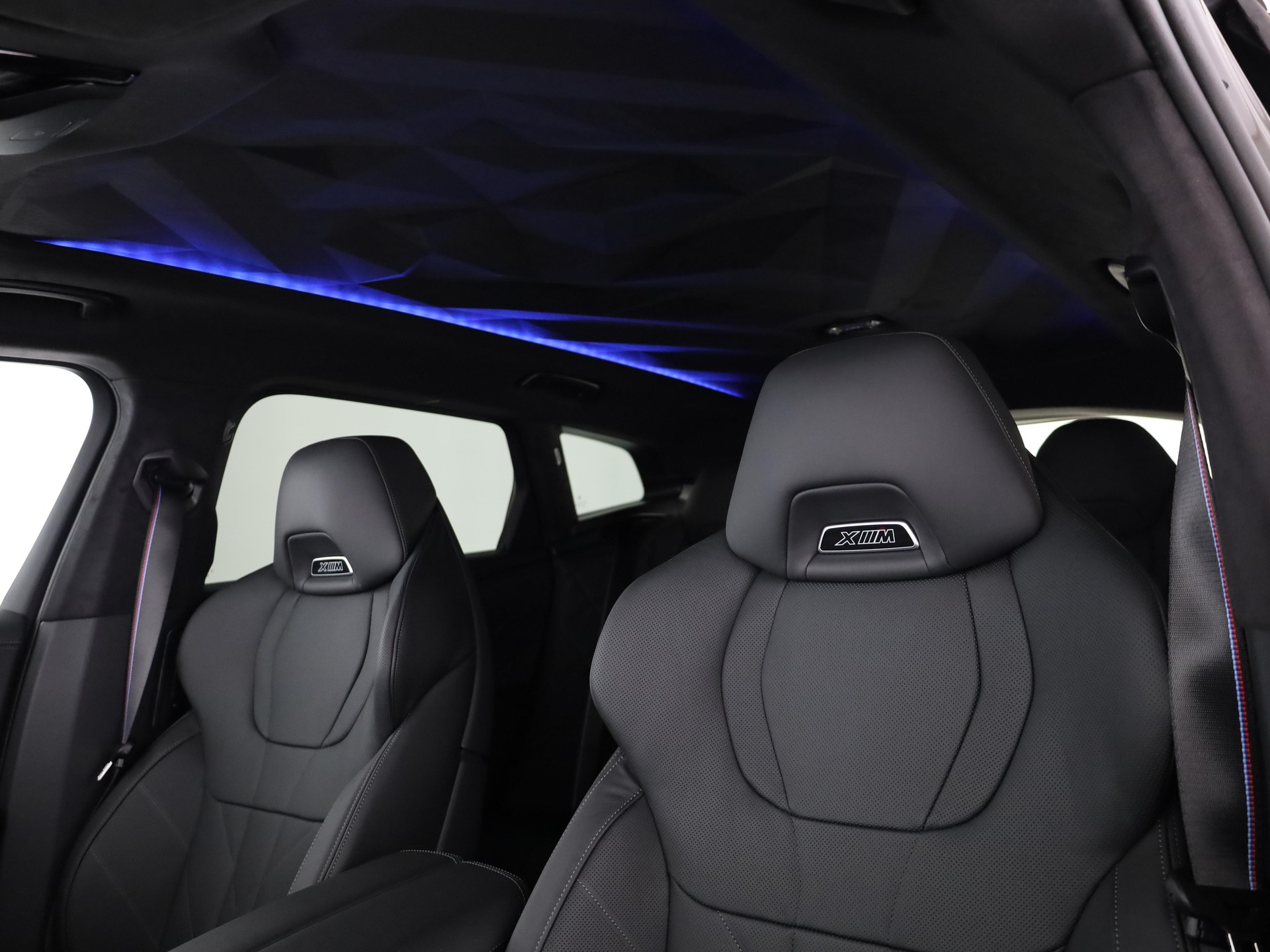 BMW XM 50e Plug-in Hybrid-image-10