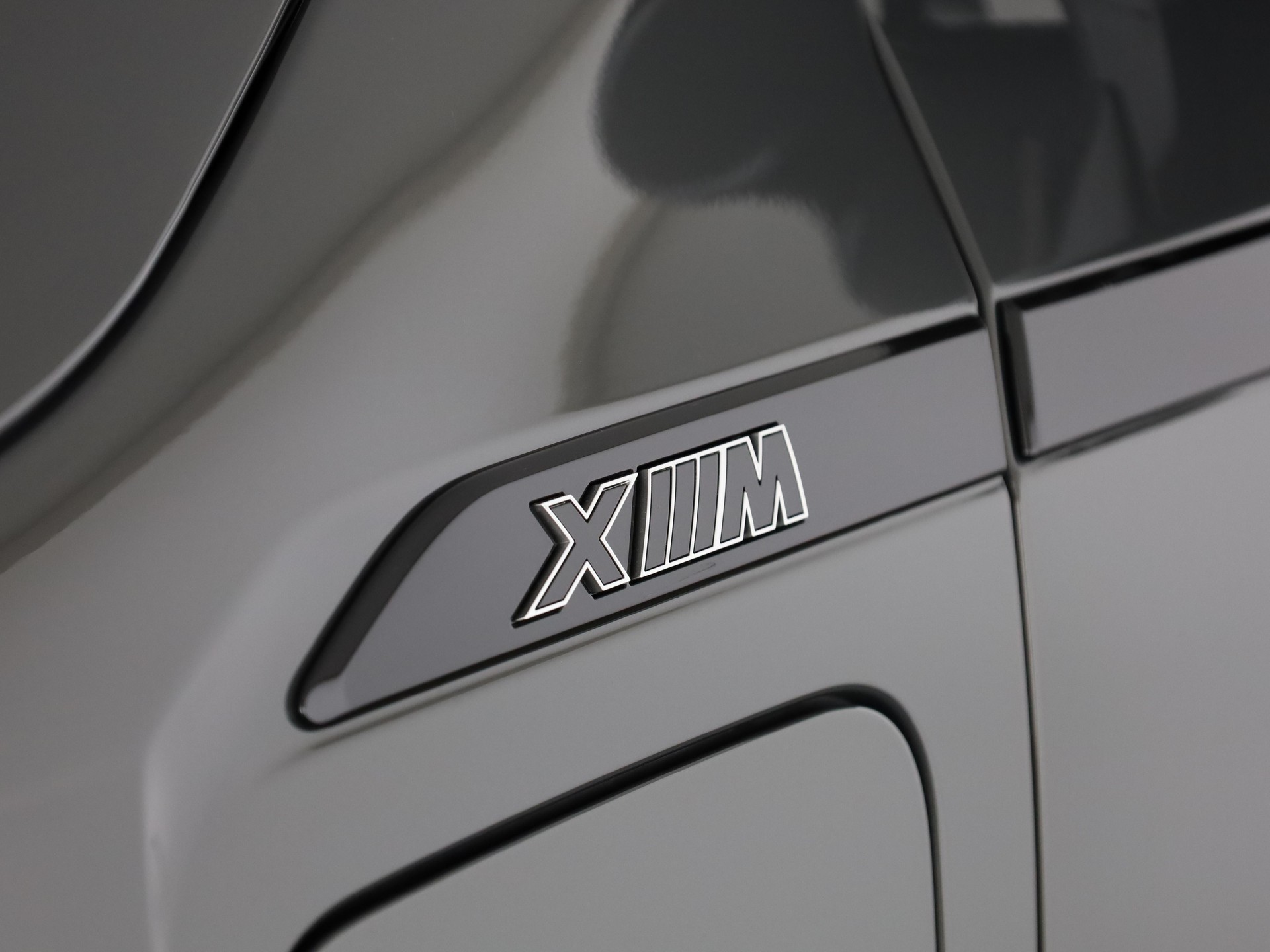 BMW XM 50e Plug-in Hybrid-image-6