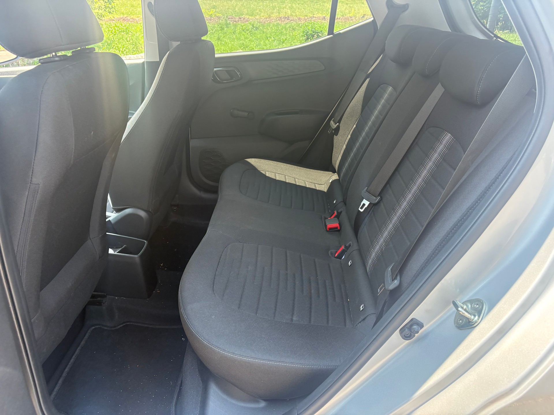HYUNDAI i10 1.2 Amplia Automat-image-9