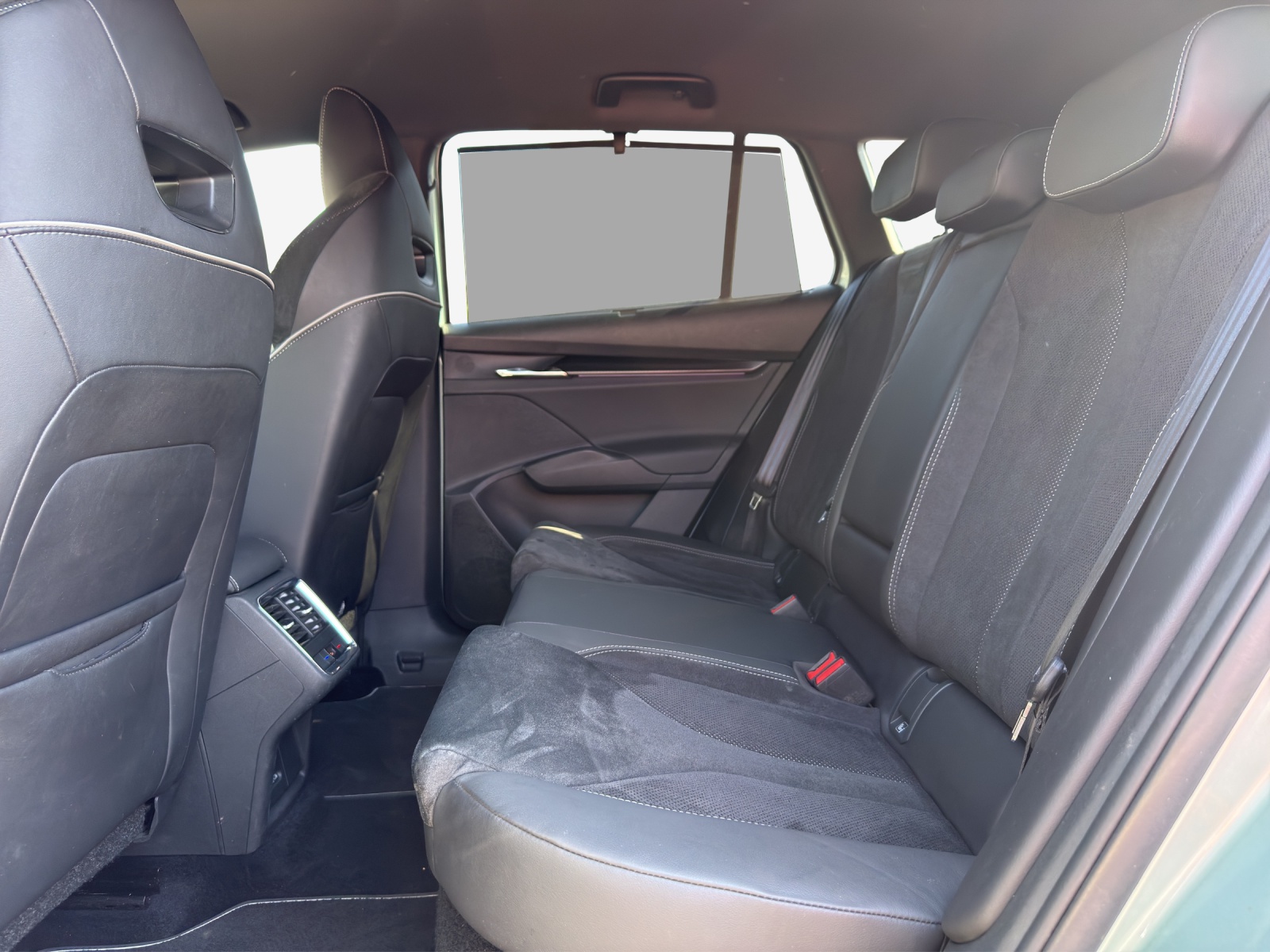 SKODA Enyaq iV 80x SportLine-image-11