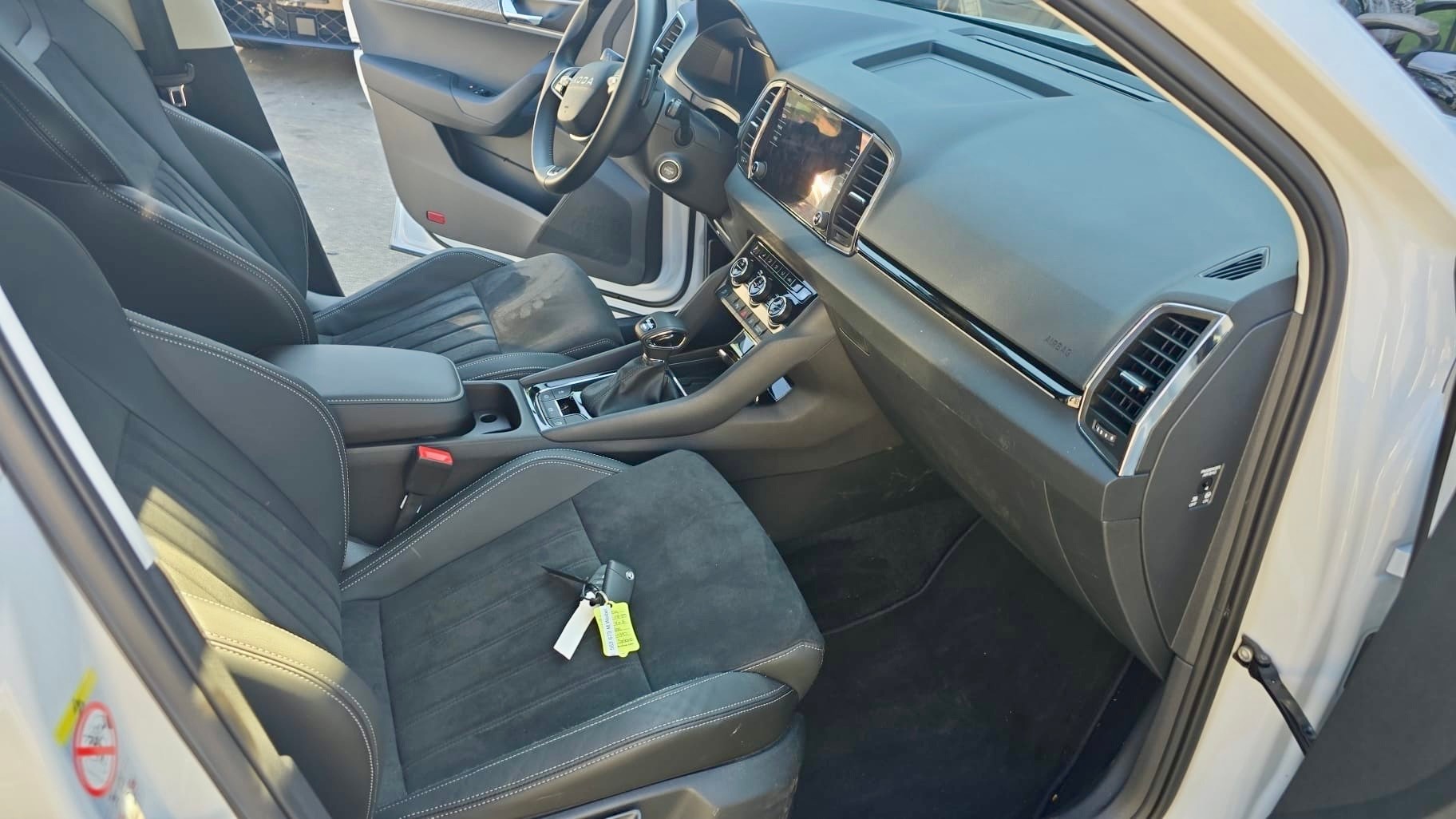 SKODA Karoq 2.0 TDI CR Dynamic 4x4 DSG-image-10