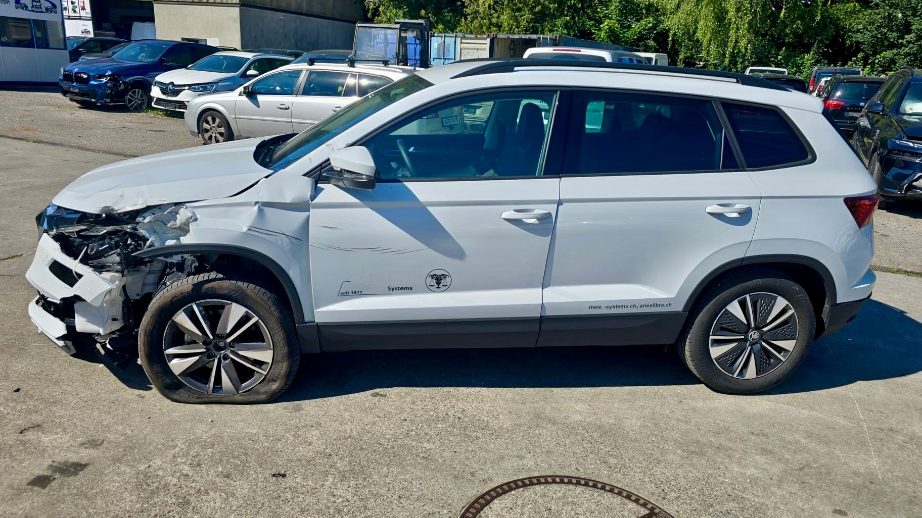 SKODA Karoq 2.0 TDI CR Dynamic 4x4 DSG-image-5