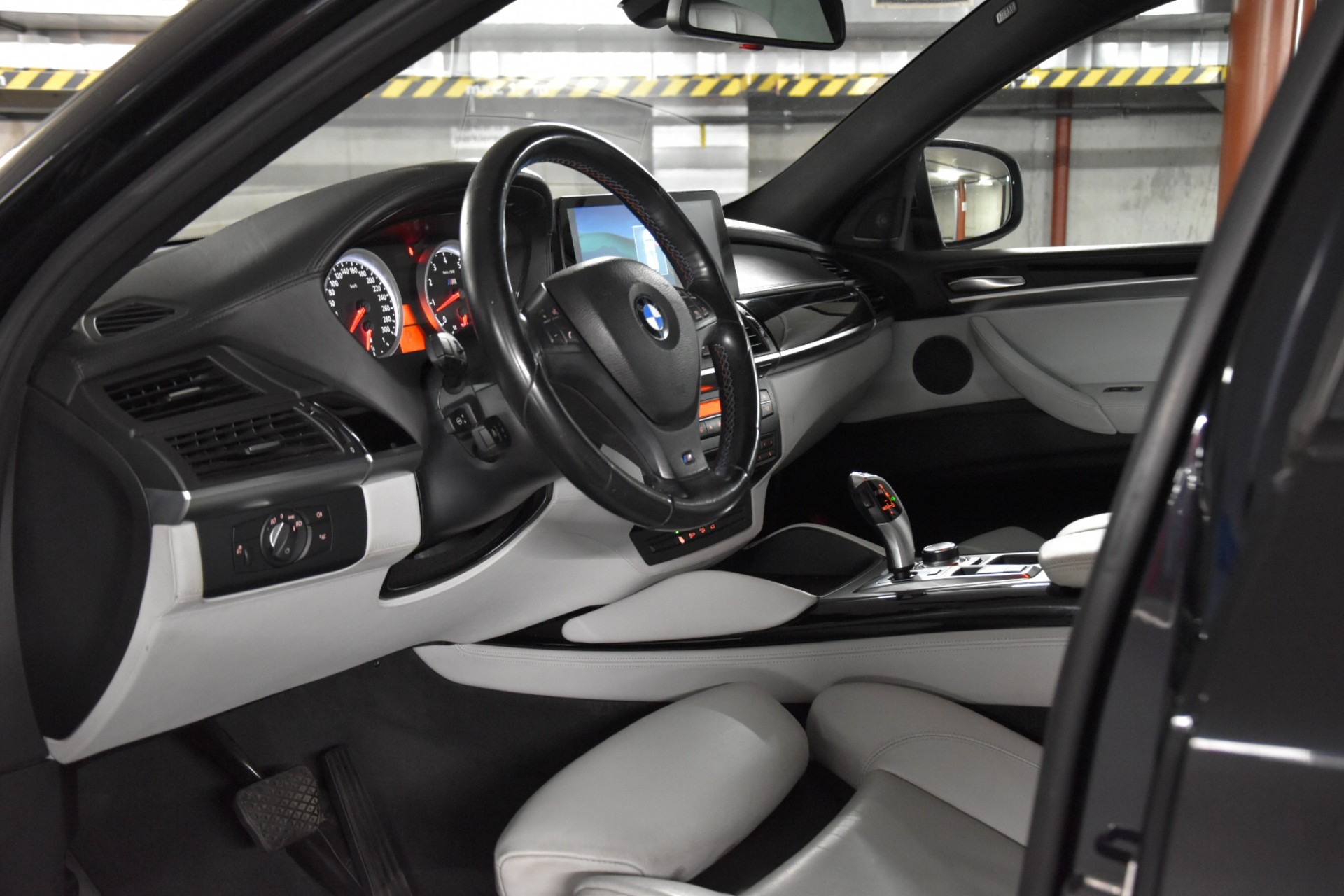 BMW X6 M Steptronic-image-22