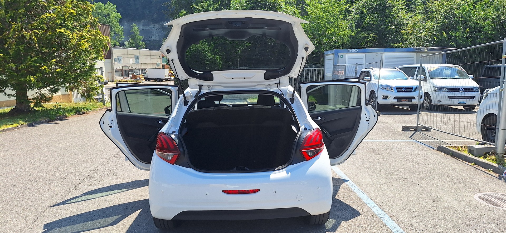 PEUGEOT 208 1.2 PureTech Active-image-18