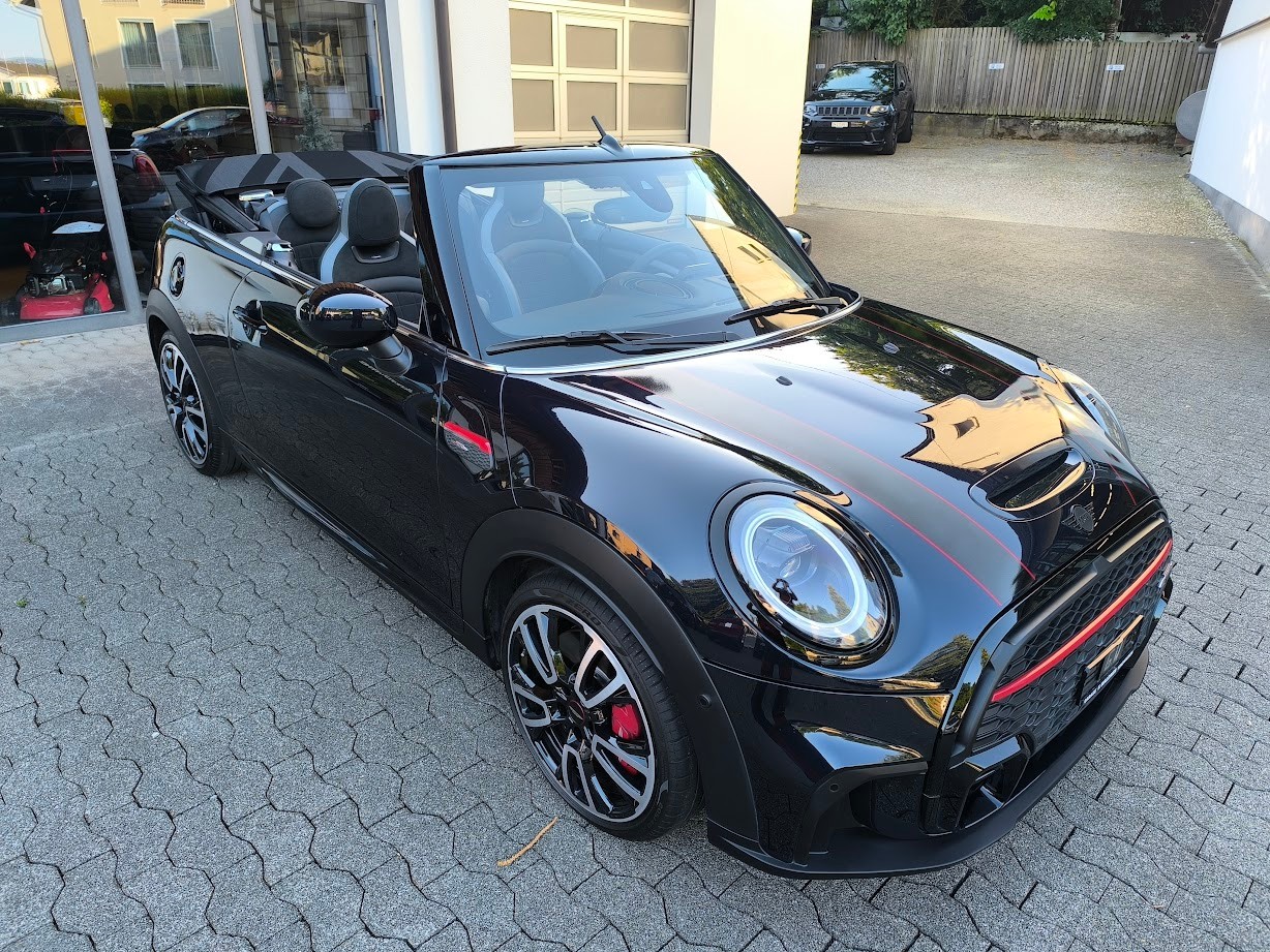 MINI Cooper John Cooper Works Cabriolet Steptronic-image-3
