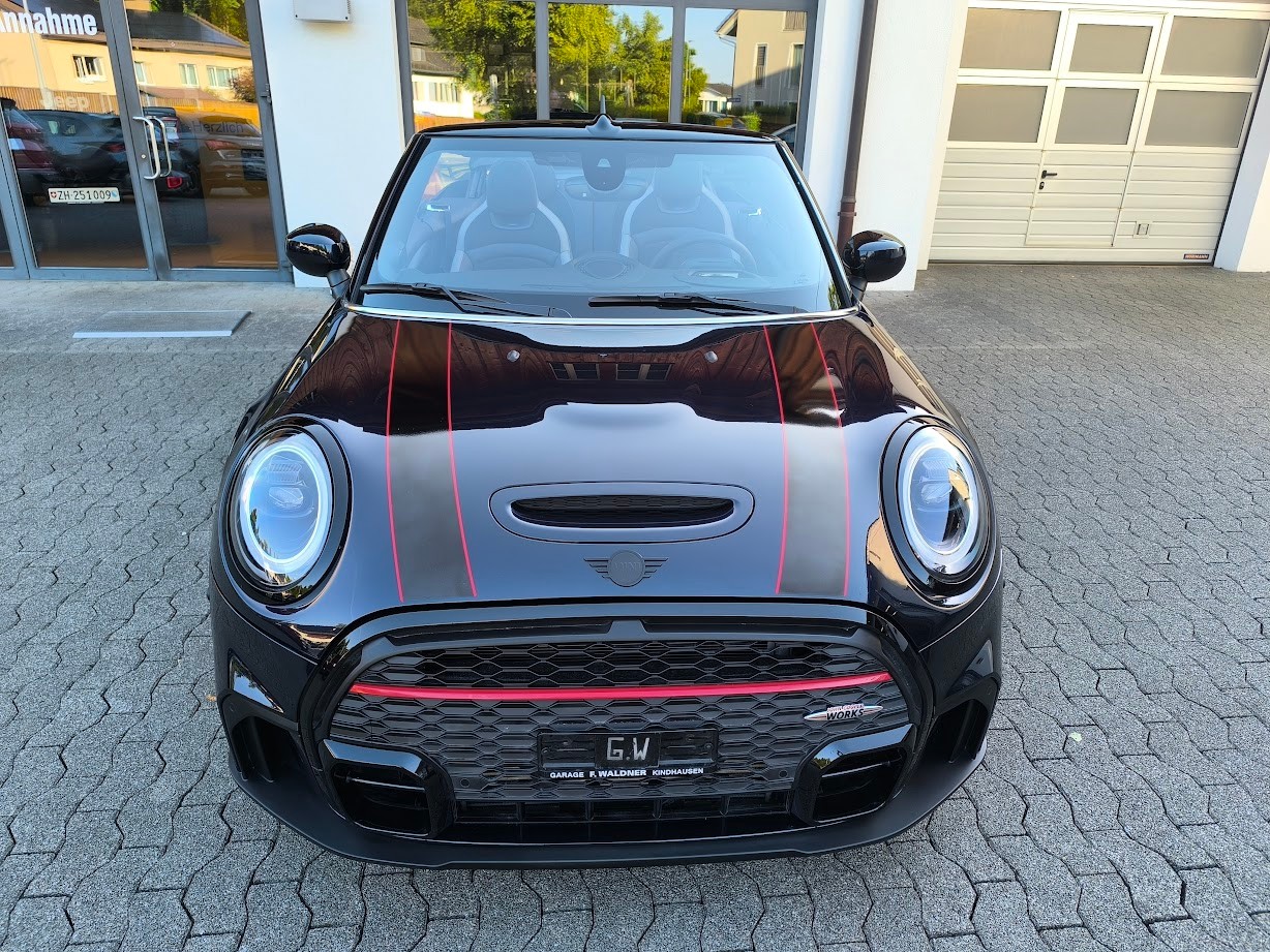 MINI Cooper John Cooper Works Cabriolet Steptronic-image-4