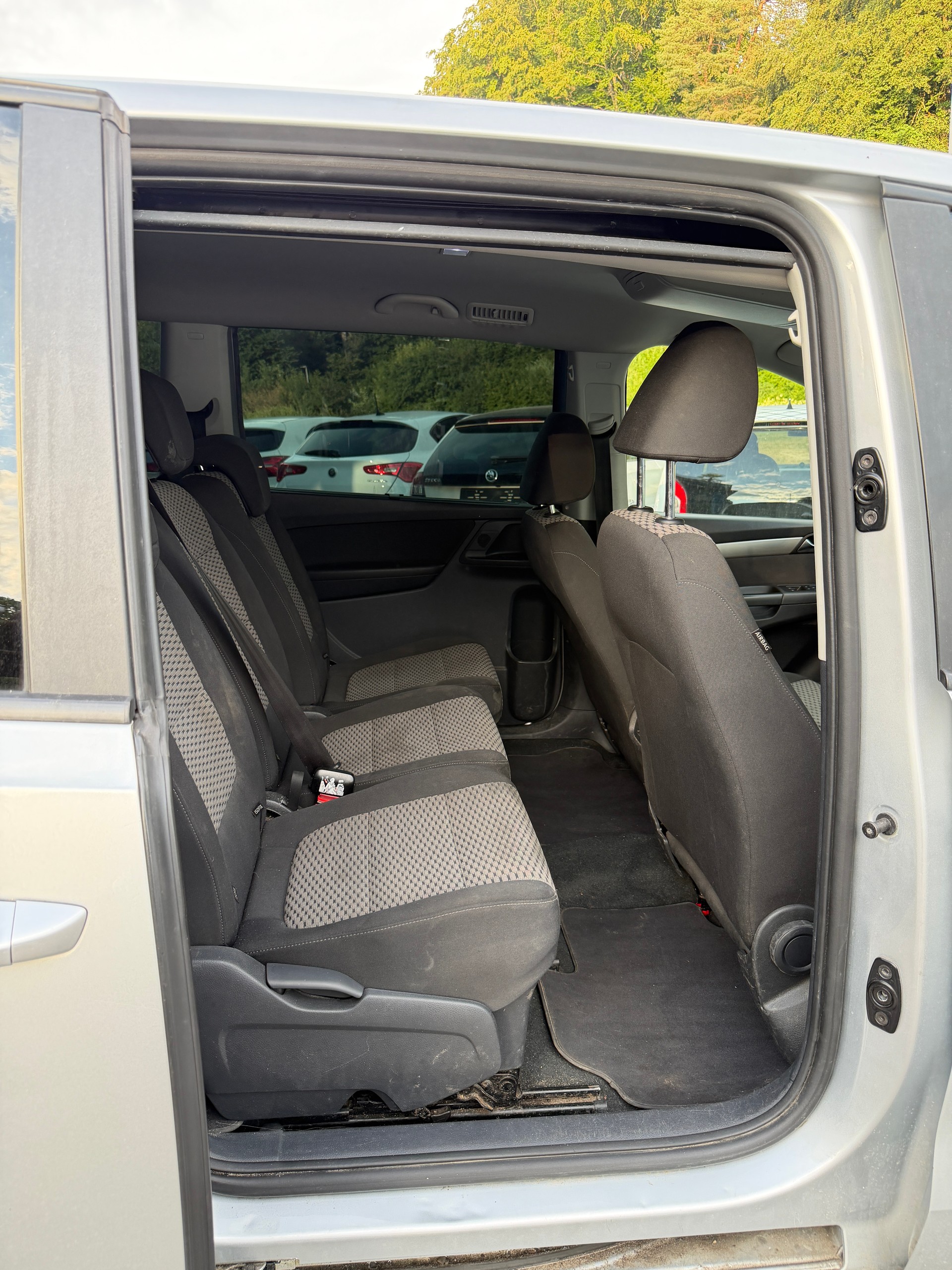 VW Sharan 2.0 TDI BlueMotion Technology Start-image-11