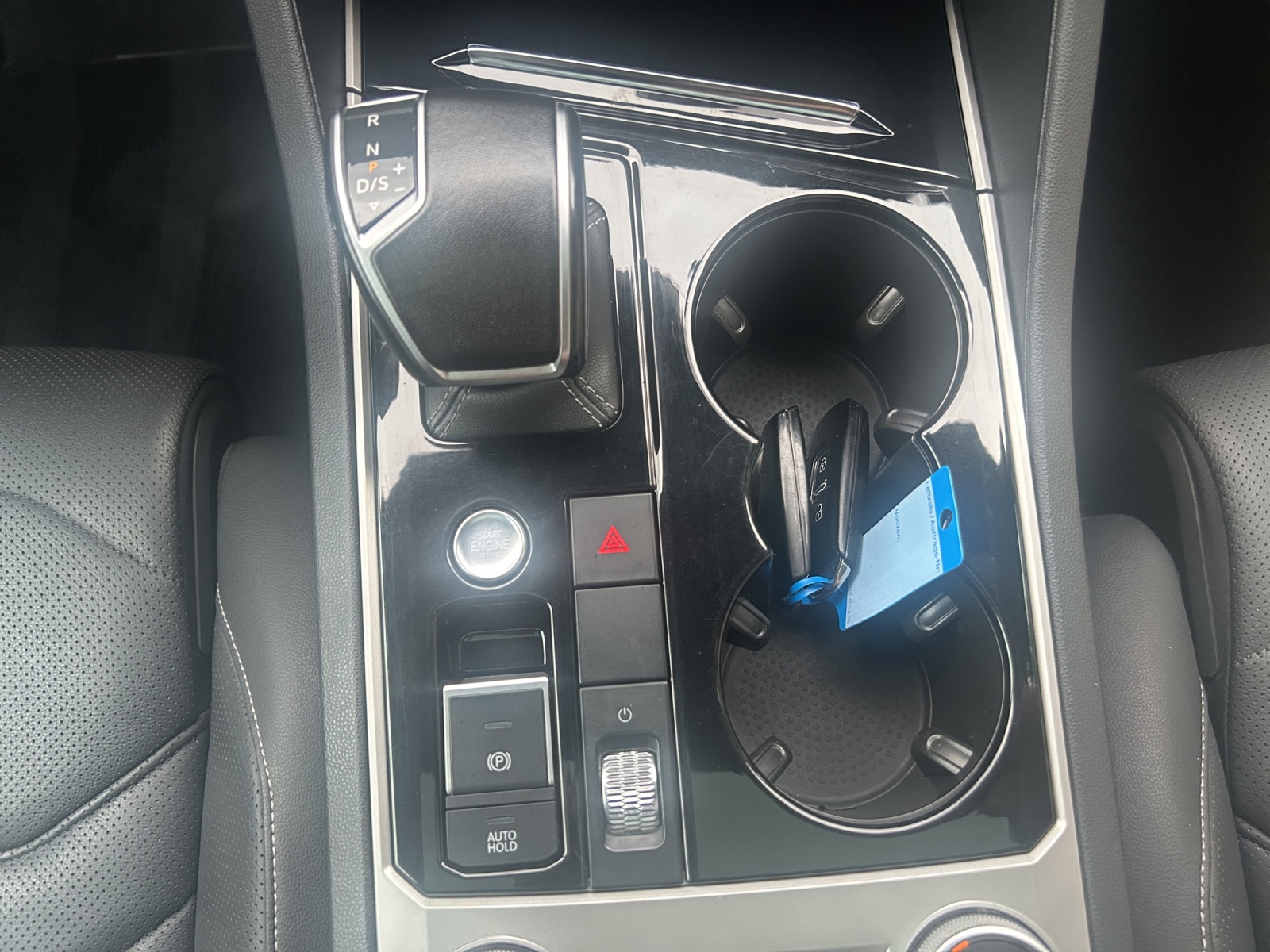 VW Touareg 3.0 TDI R Line Tiptronic-image-9