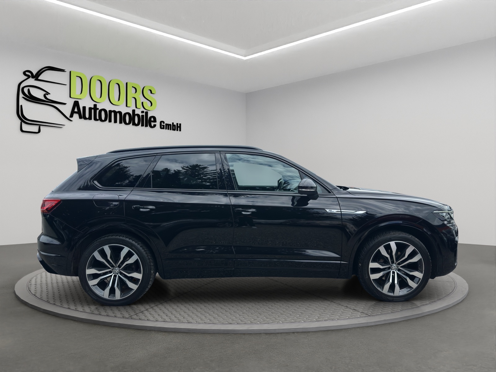 VW Touareg 3.0 TDI R Line Tiptronic-image-7