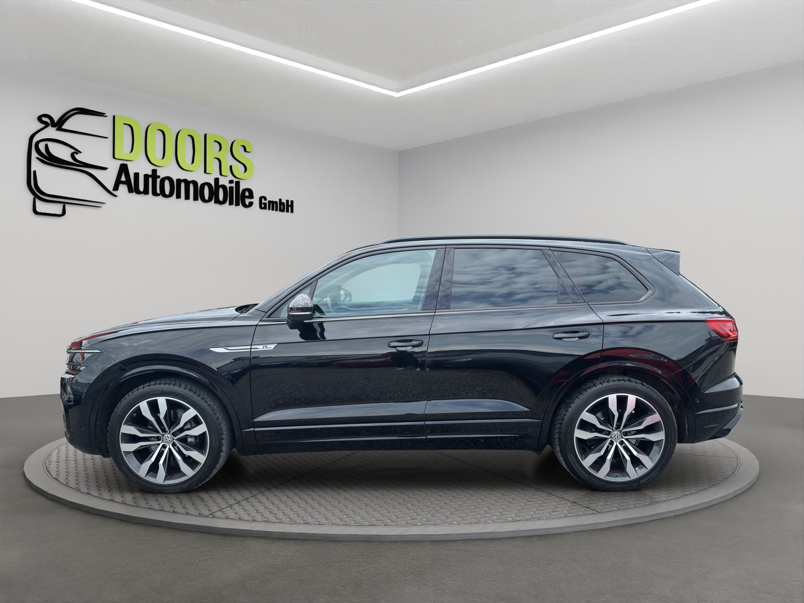 VW Touareg 3.0 TDI R Line Tiptronic-image-6