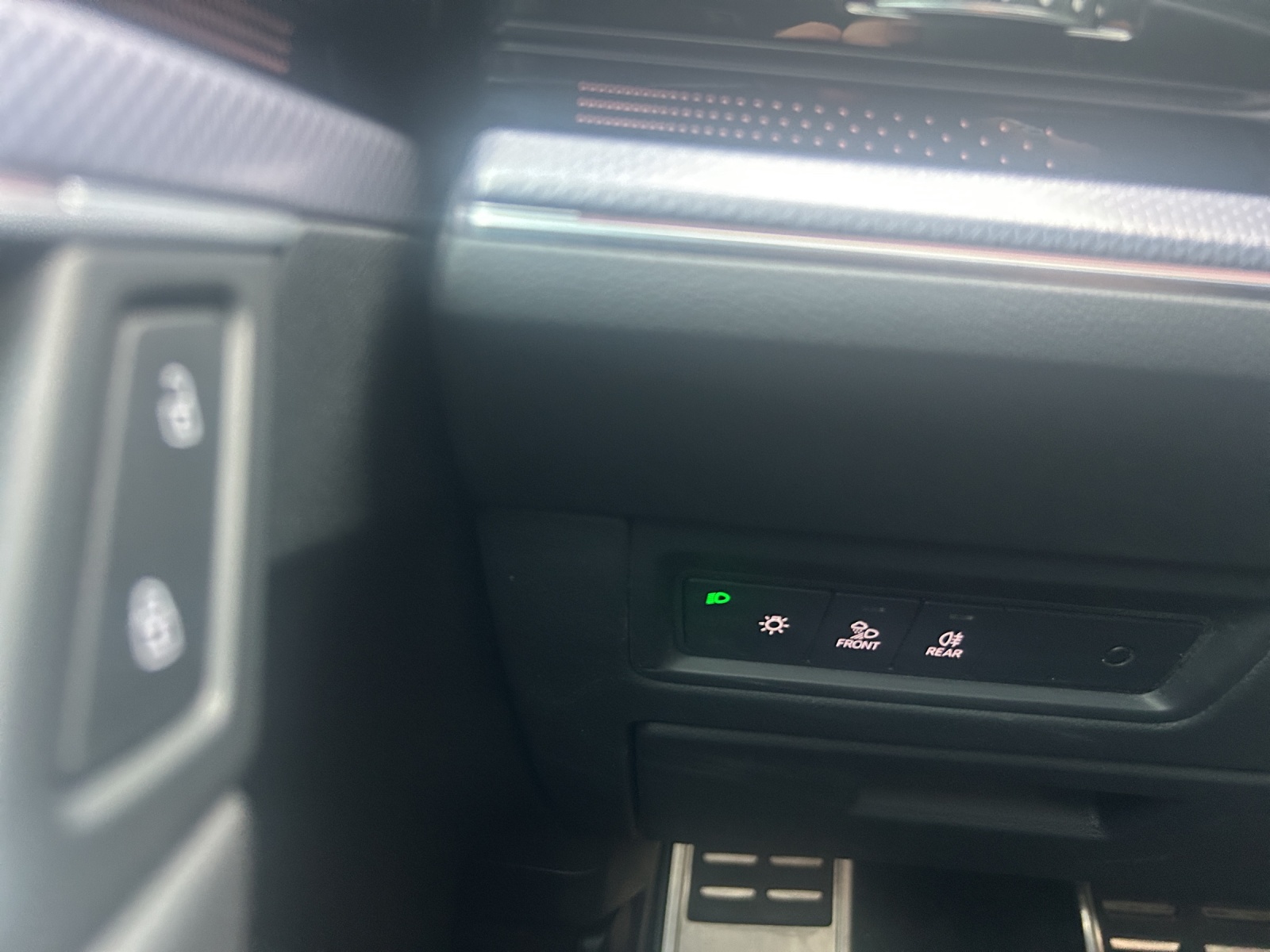 VW Touareg 3.0 TDI R Line Tiptronic-image-12