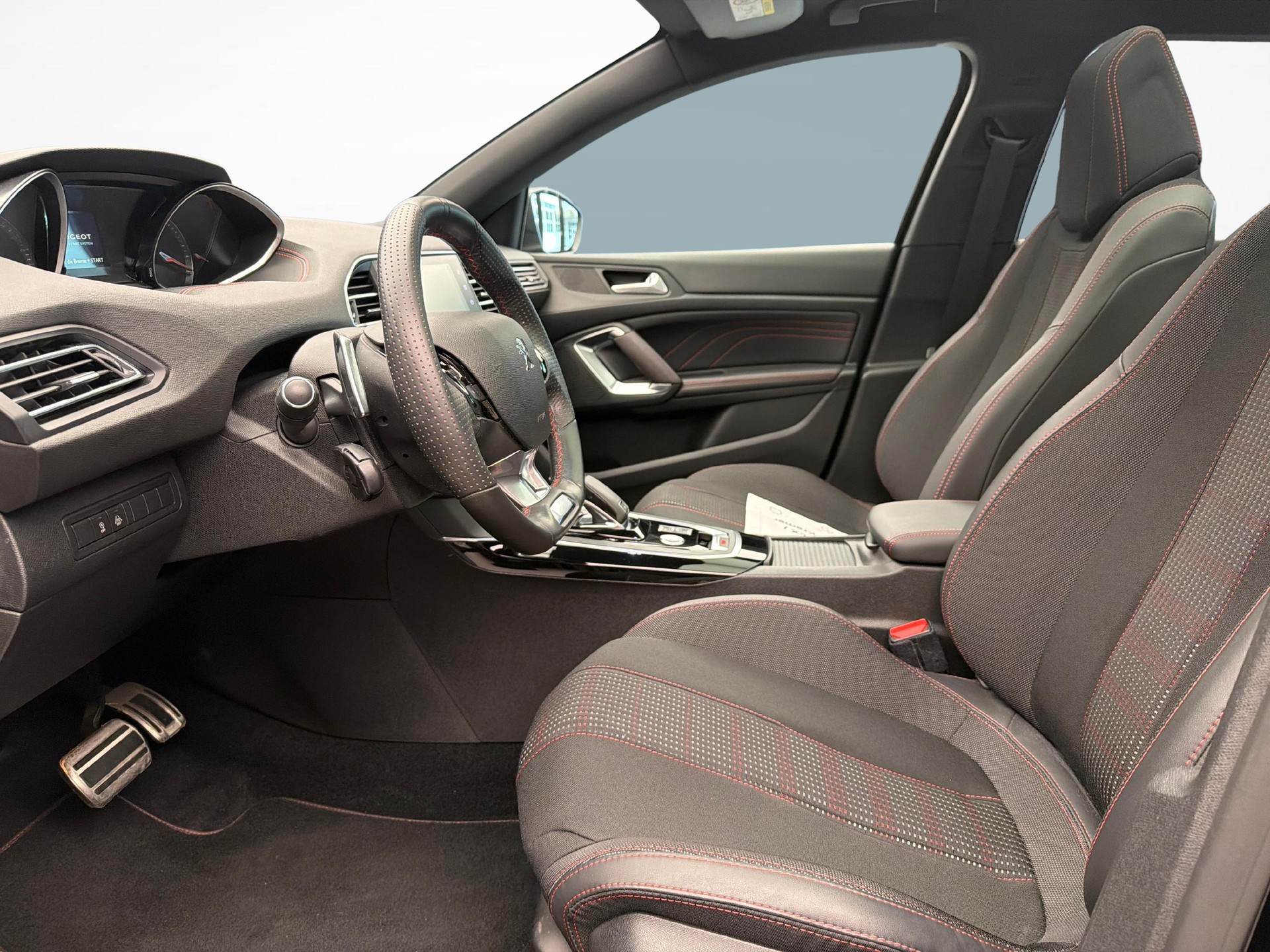 PEUGEOT 308 SW 1.2 PureTech 130 GT Line S/S-image-9