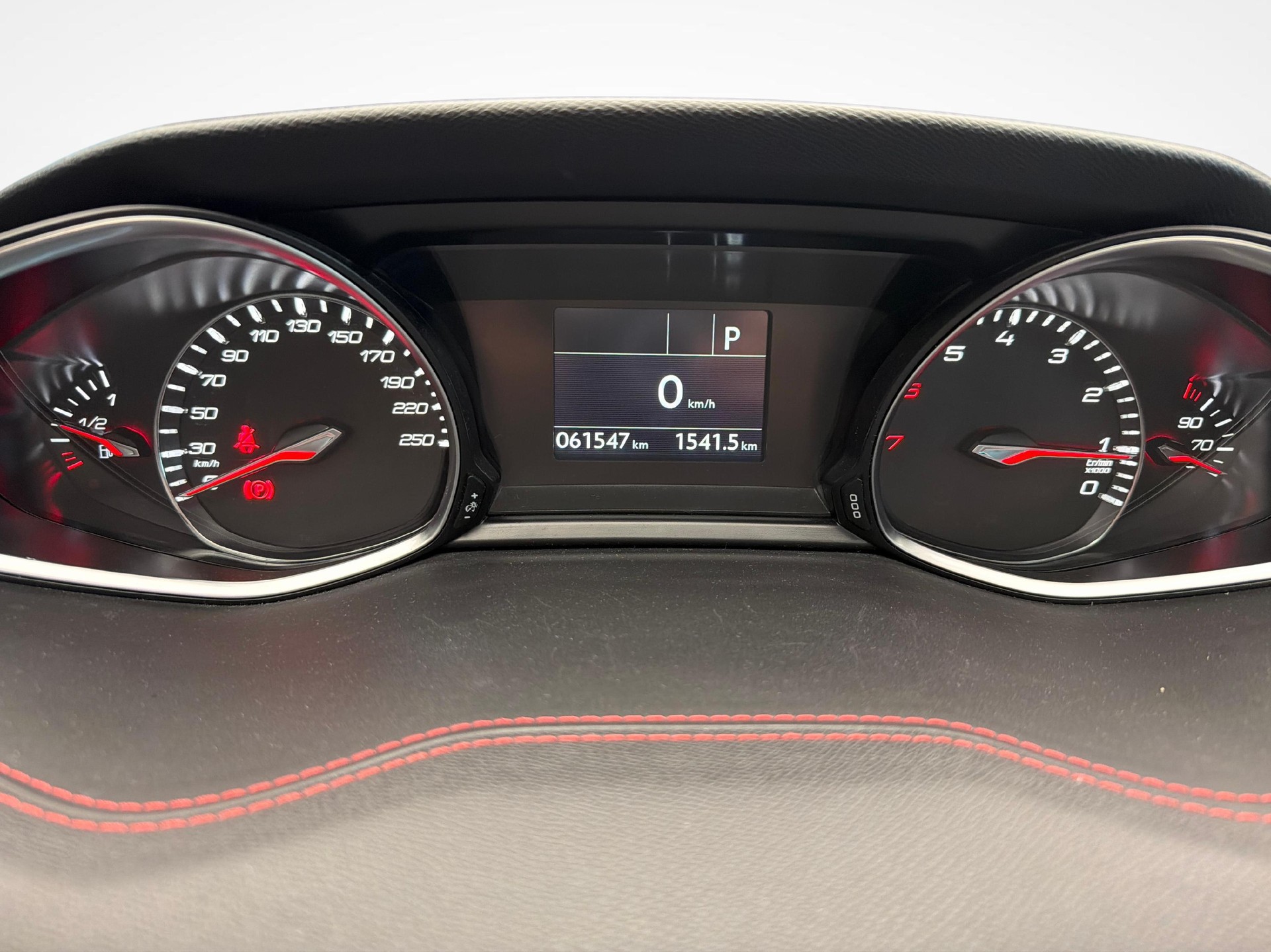 PEUGEOT 308 SW 1.2 PureTech 130 GT Line S/S-image-12