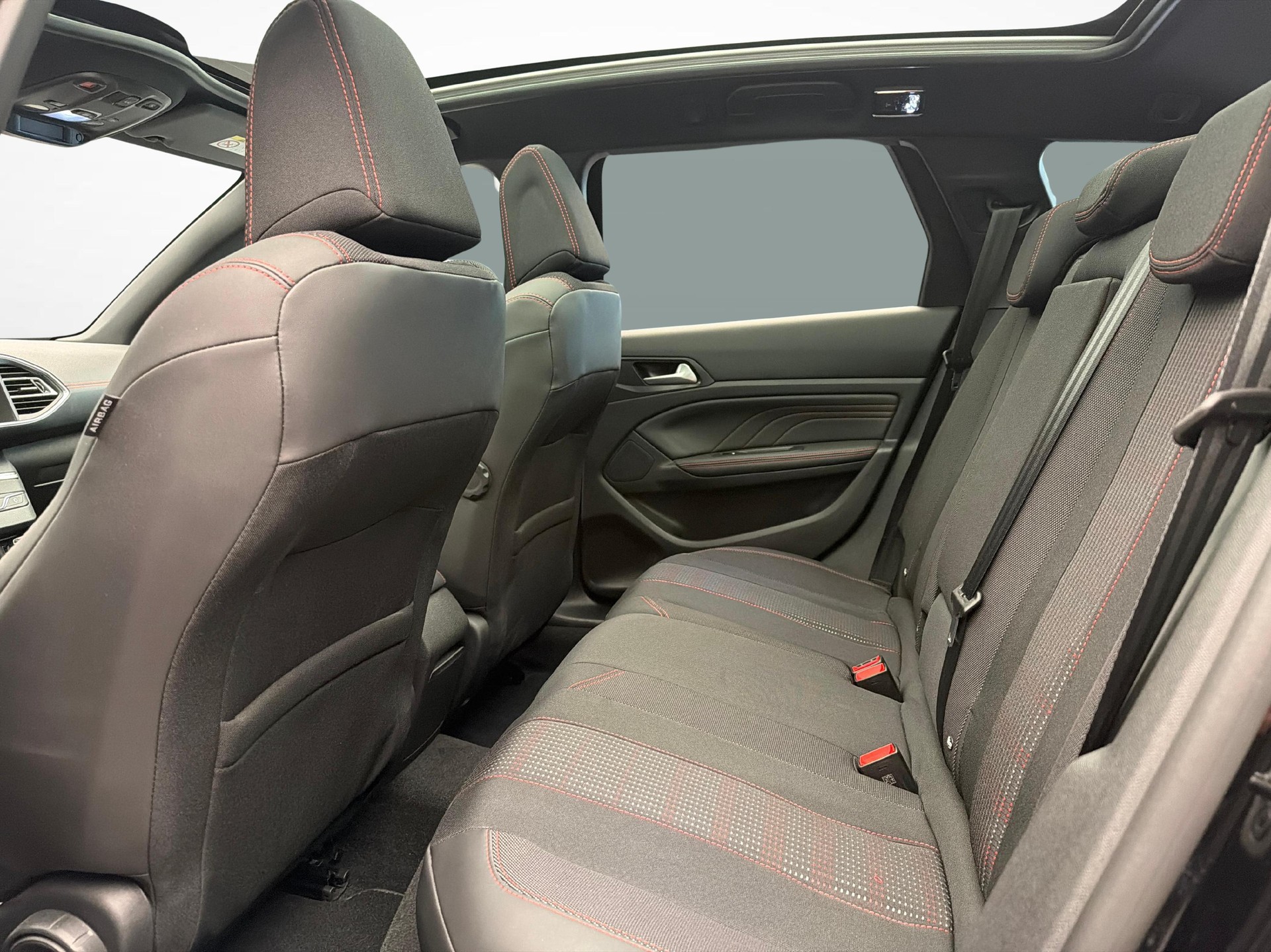 PEUGEOT 308 SW 1.2 PureTech 130 GT Line S/S-image-10