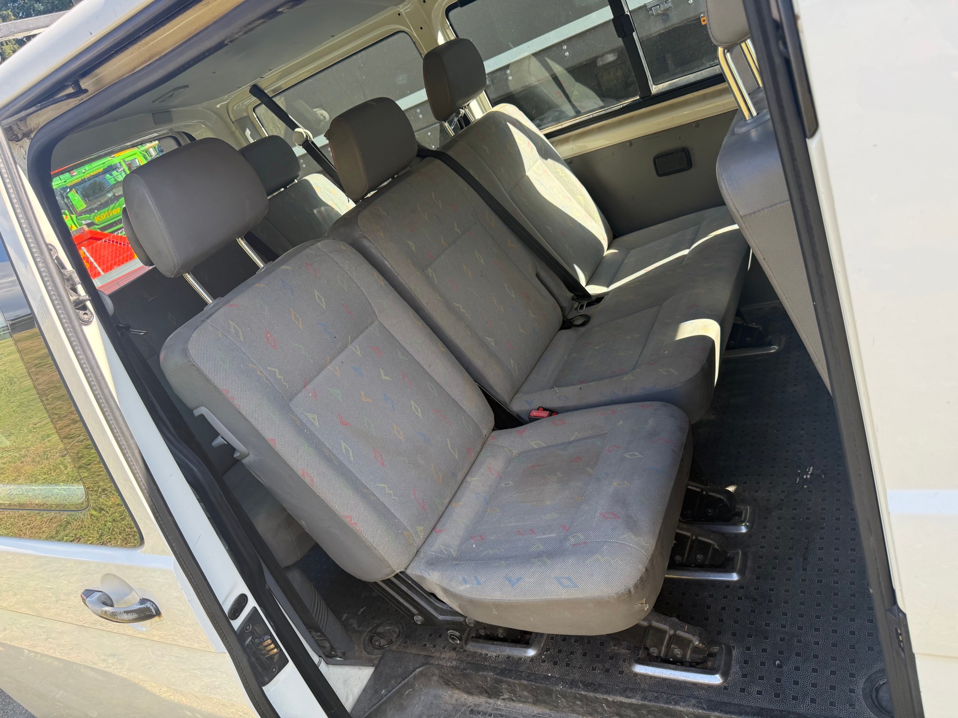 VW T5 Caravelle Trend 1.9 TDI PD-image-10