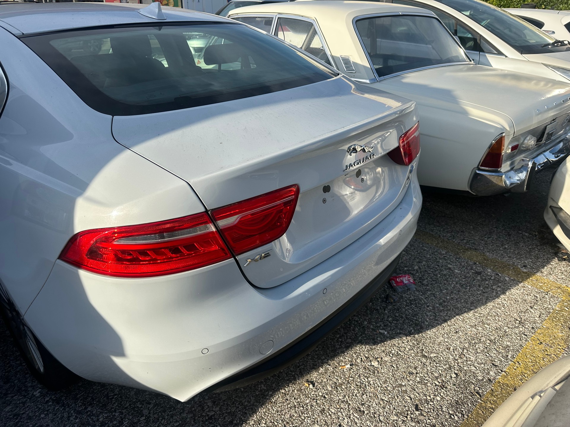 JAGUAR XE E-Performance 20d Pure Automat-image-12