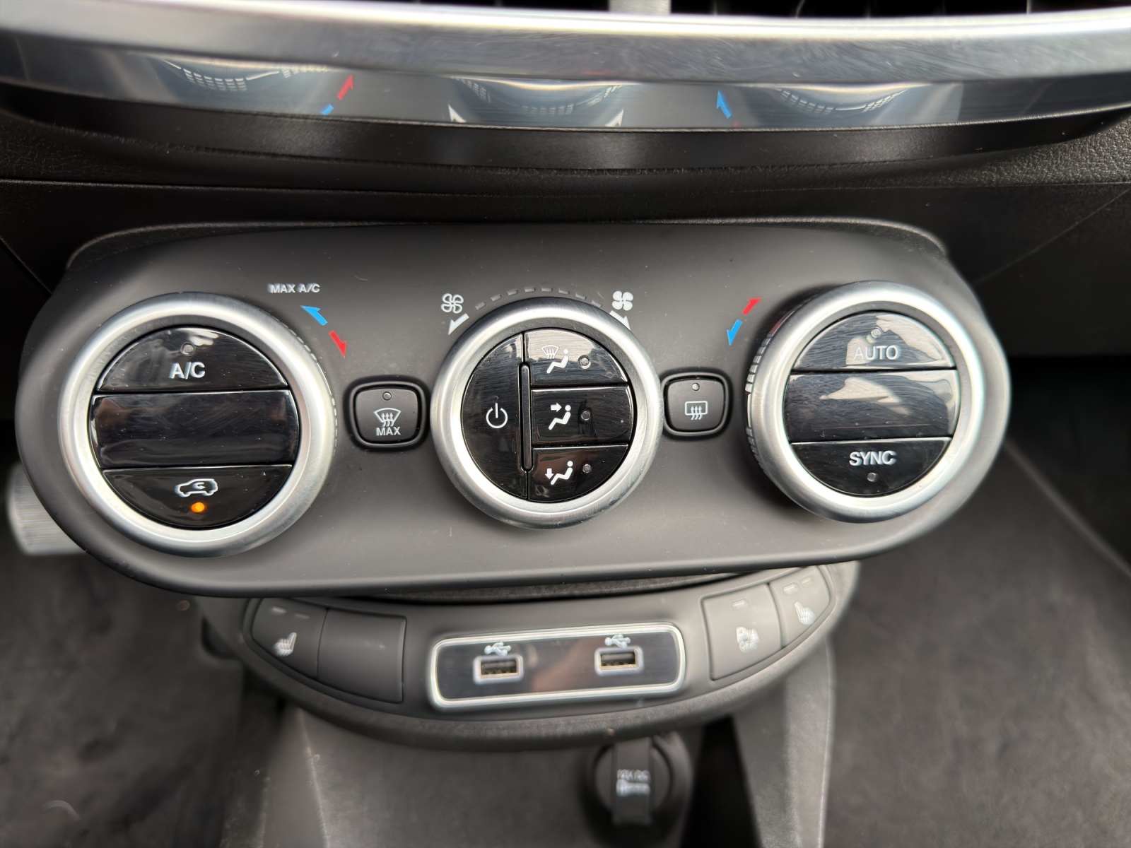 FIAT 500X 1.5 Hybrid Sport DCT-image-21