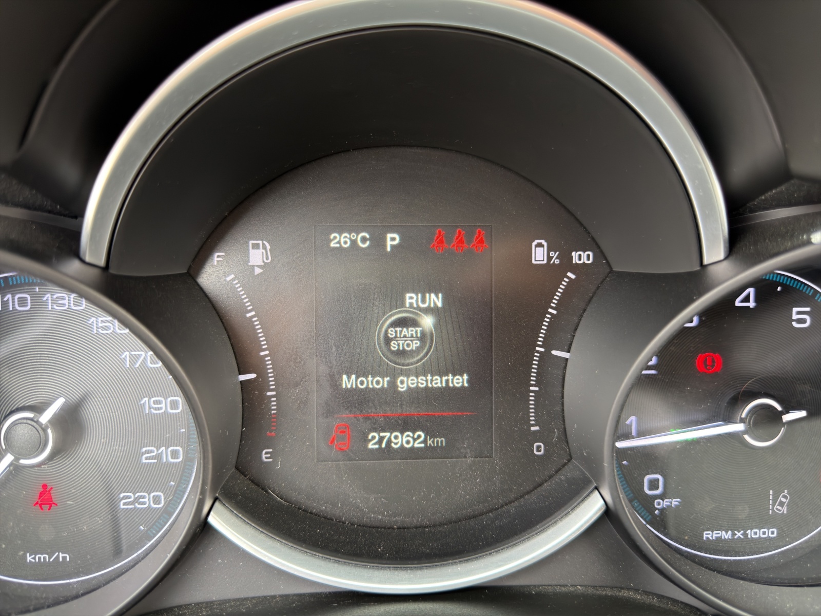 FIAT 500X 1.5 Hybrid Sport DCT-image-10