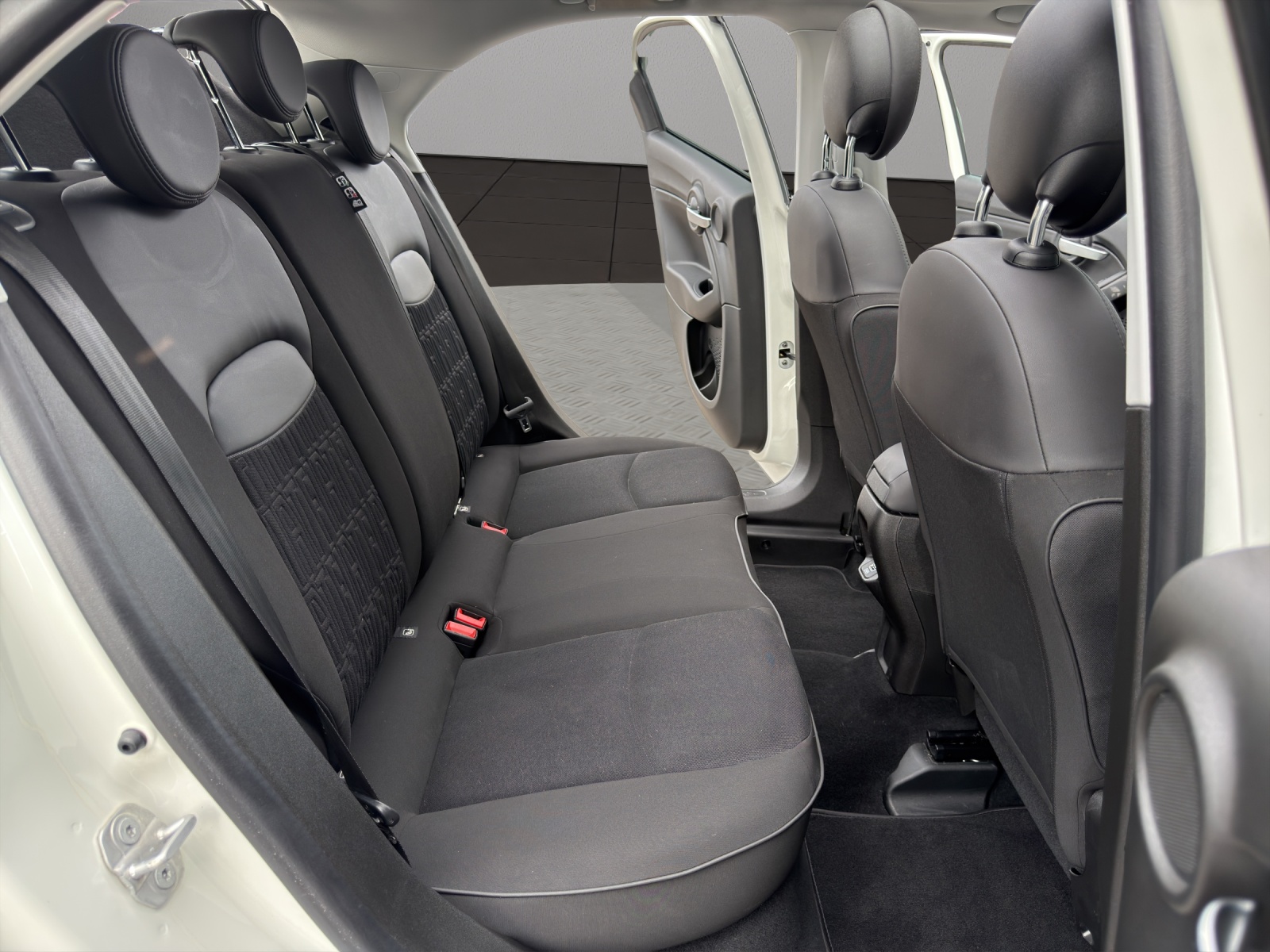 FIAT 500X 1.5 Hybrid Sport DCT-image-17