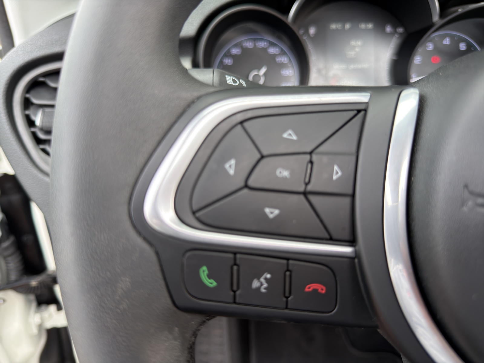 FIAT 500X 1.5 Hybrid Sport DCT-image-23