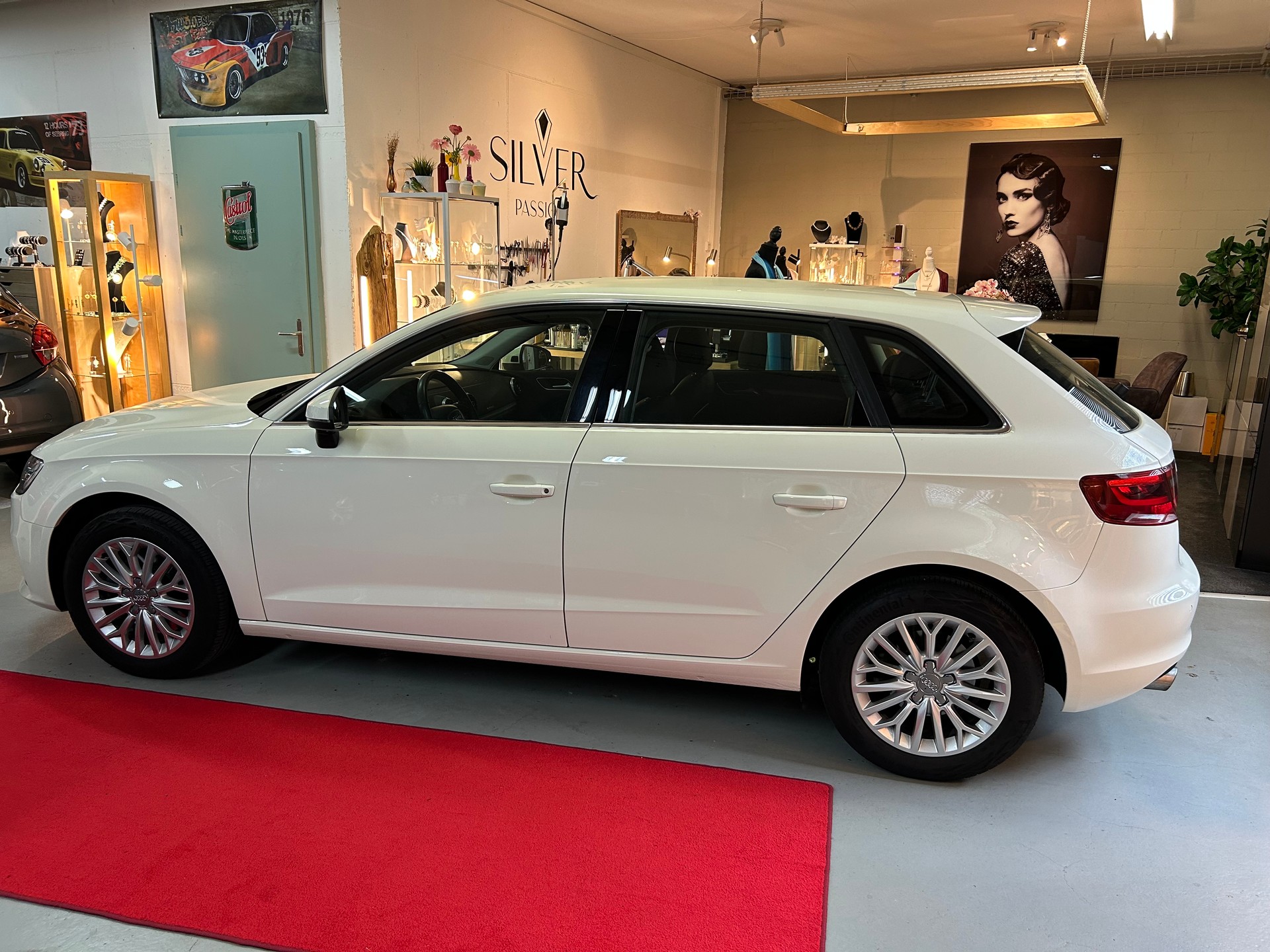 AUDI A3 Sportback 1.8 TFSI Ambiente quattro S-tronic-image-1