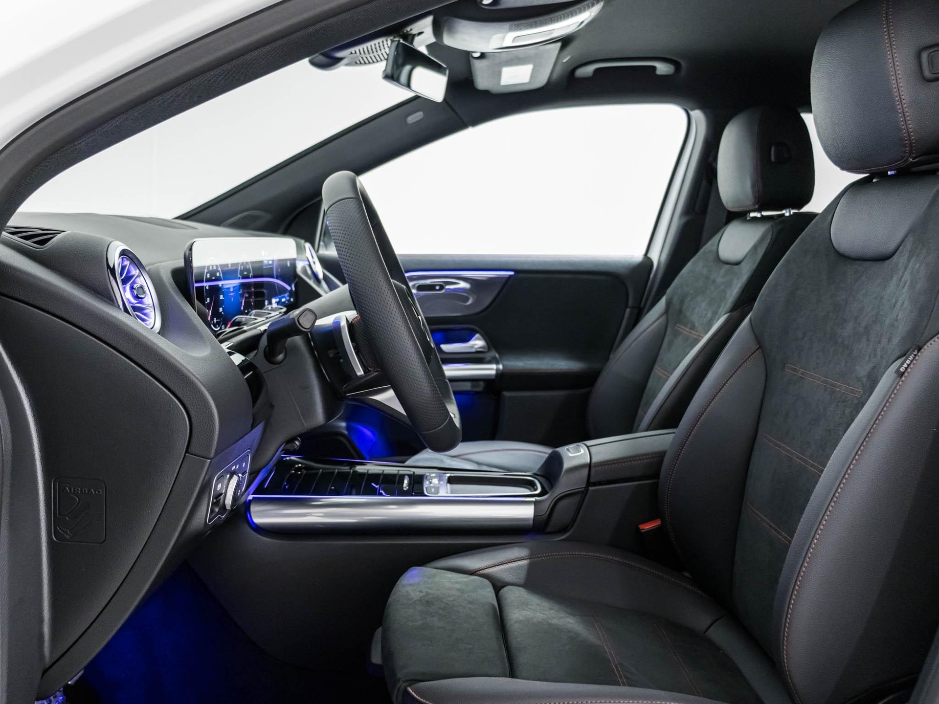 MERCEDES-BENZ GLA 200 Night Star-image-6
