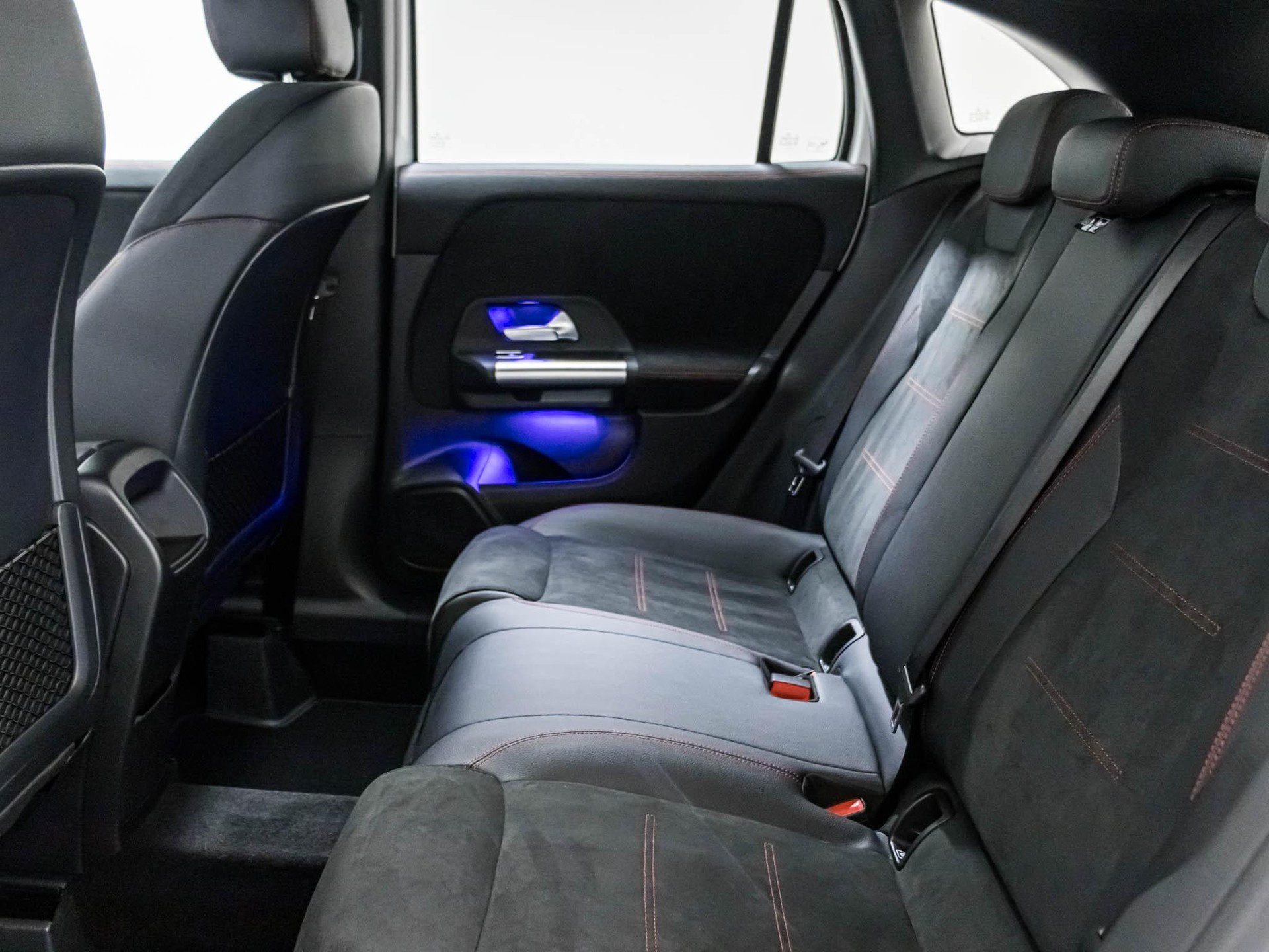 MERCEDES-BENZ GLA 200 Night Star-image-7