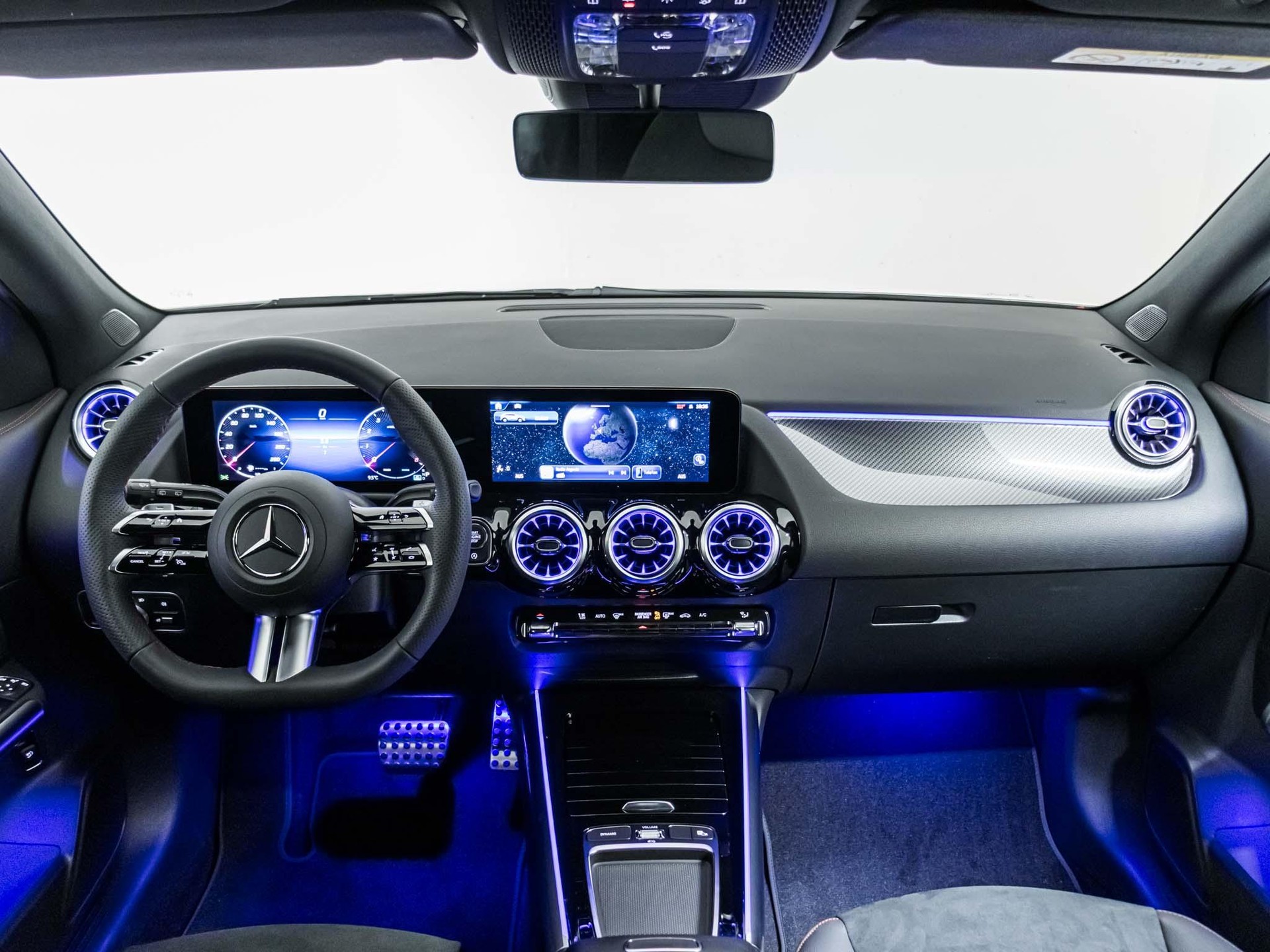 MERCEDES-BENZ GLA 200 Night Star-image-10