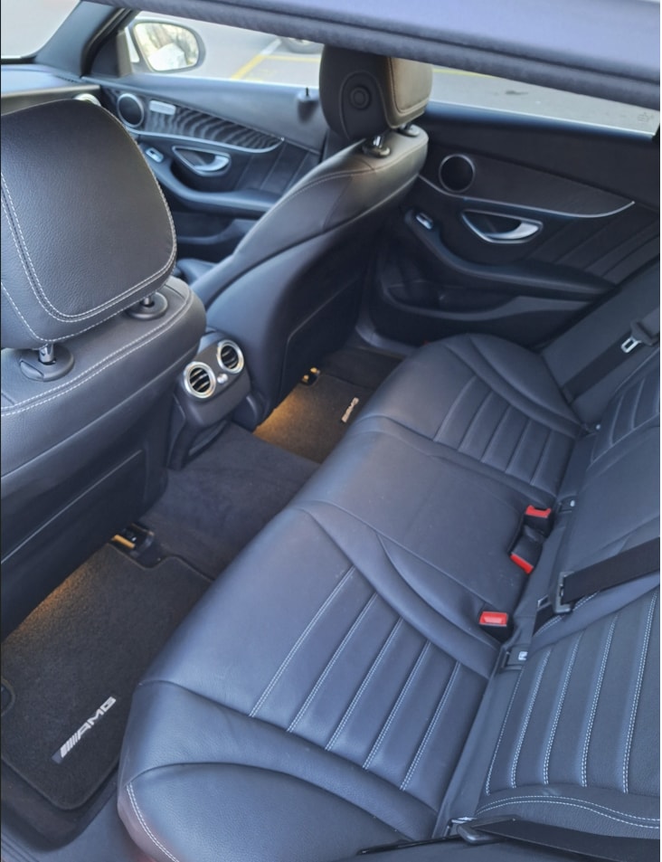 MERCEDES-BENZ C 200 AMG Line 4matic-image-5