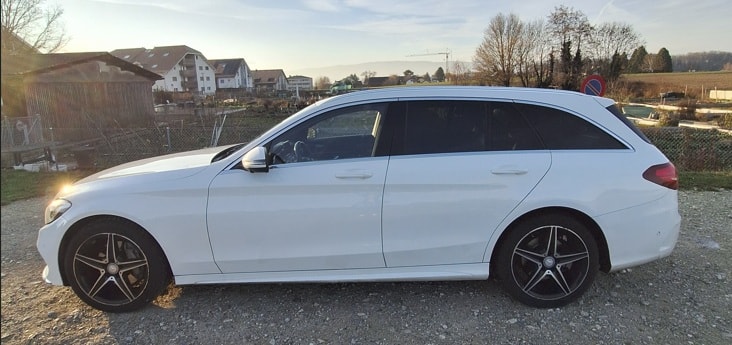 MERCEDES-BENZ C 200 AMG Line 4matic-image-2
