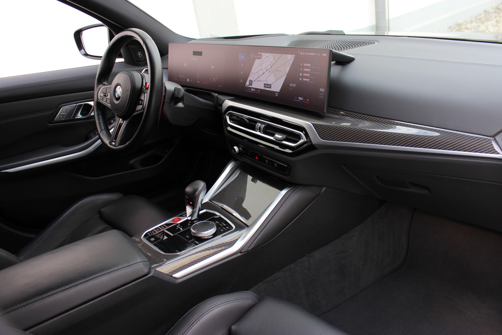 BMW M3 Touring xDrive Competition Individual DAYTONA VIOLETT *AKRAPOVIč*-image-1