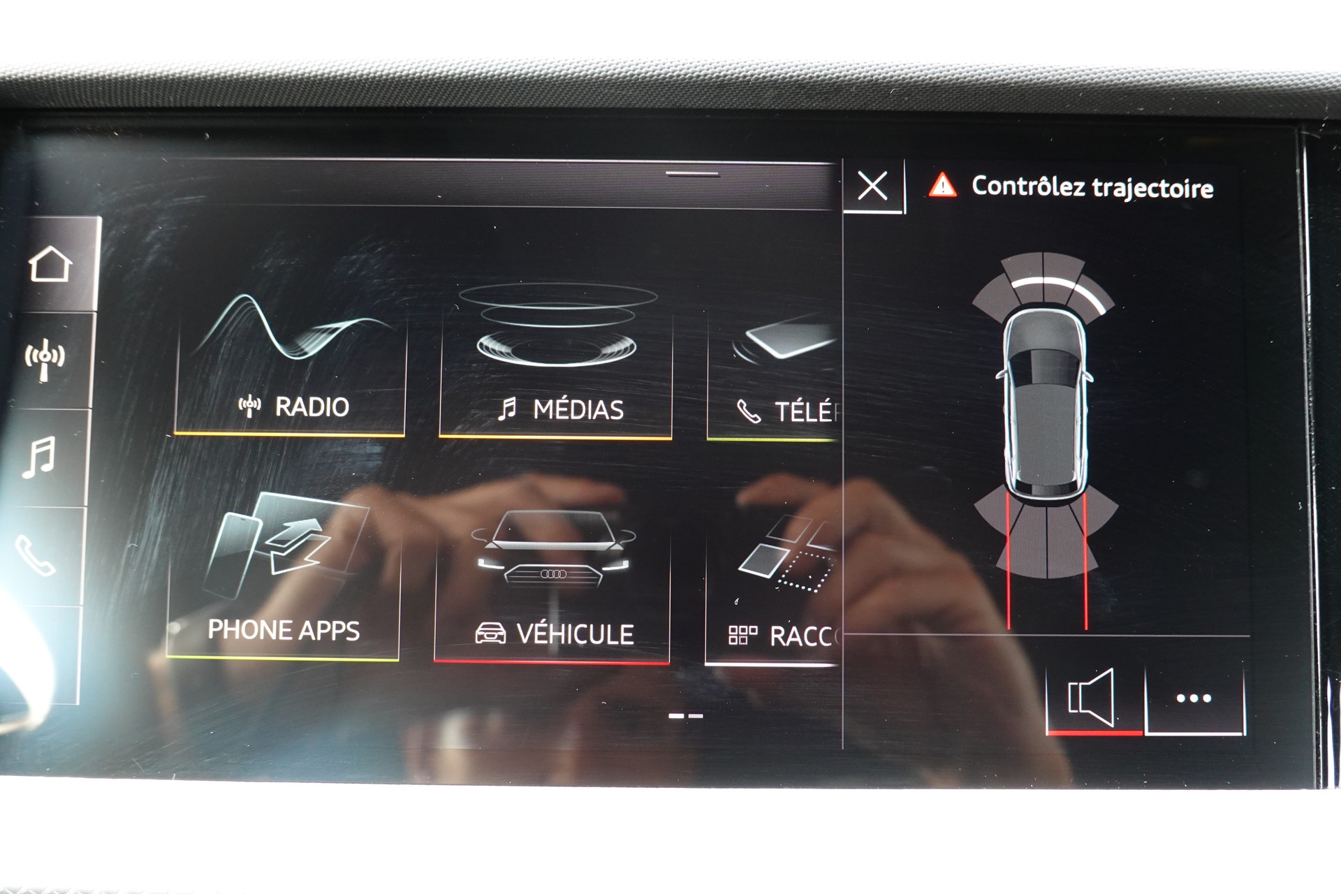 AUDI A1 Sportback 30 TFSI S Line S-tronic - "CH Auto * S-Line Inté & Exté * Service Gratuit * Jantes 17 * Temp. Adapt"-image-17