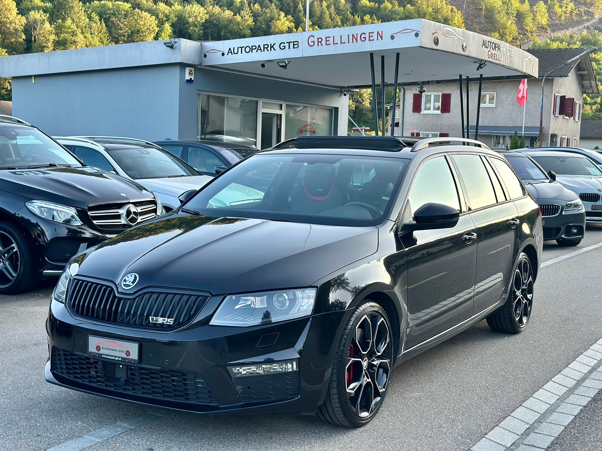 SKODA Octavia Combi 2.0 TSI RS 230 DSG