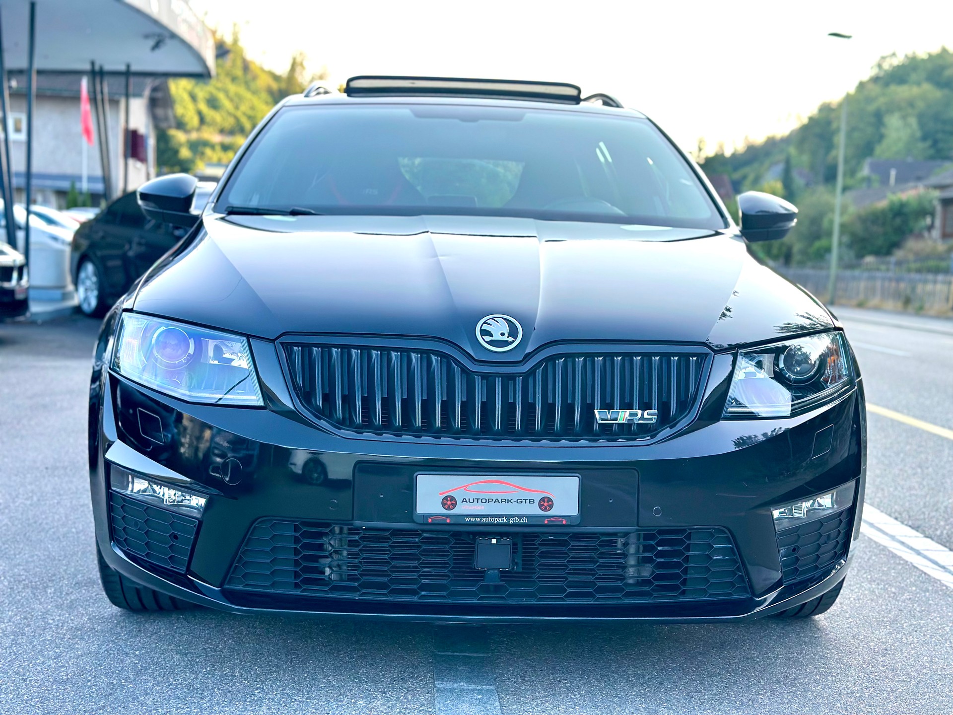 SKODA Octavia Combi 2.0 TSI RS 230 DSG-showroom-element-2