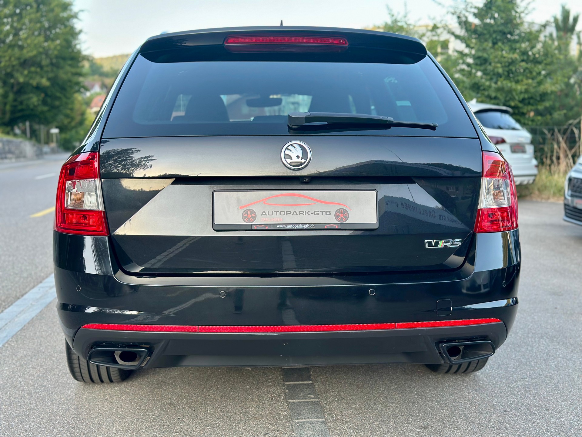 SKODA Octavia Combi 2.0 TSI RS 230 DSG-image-7